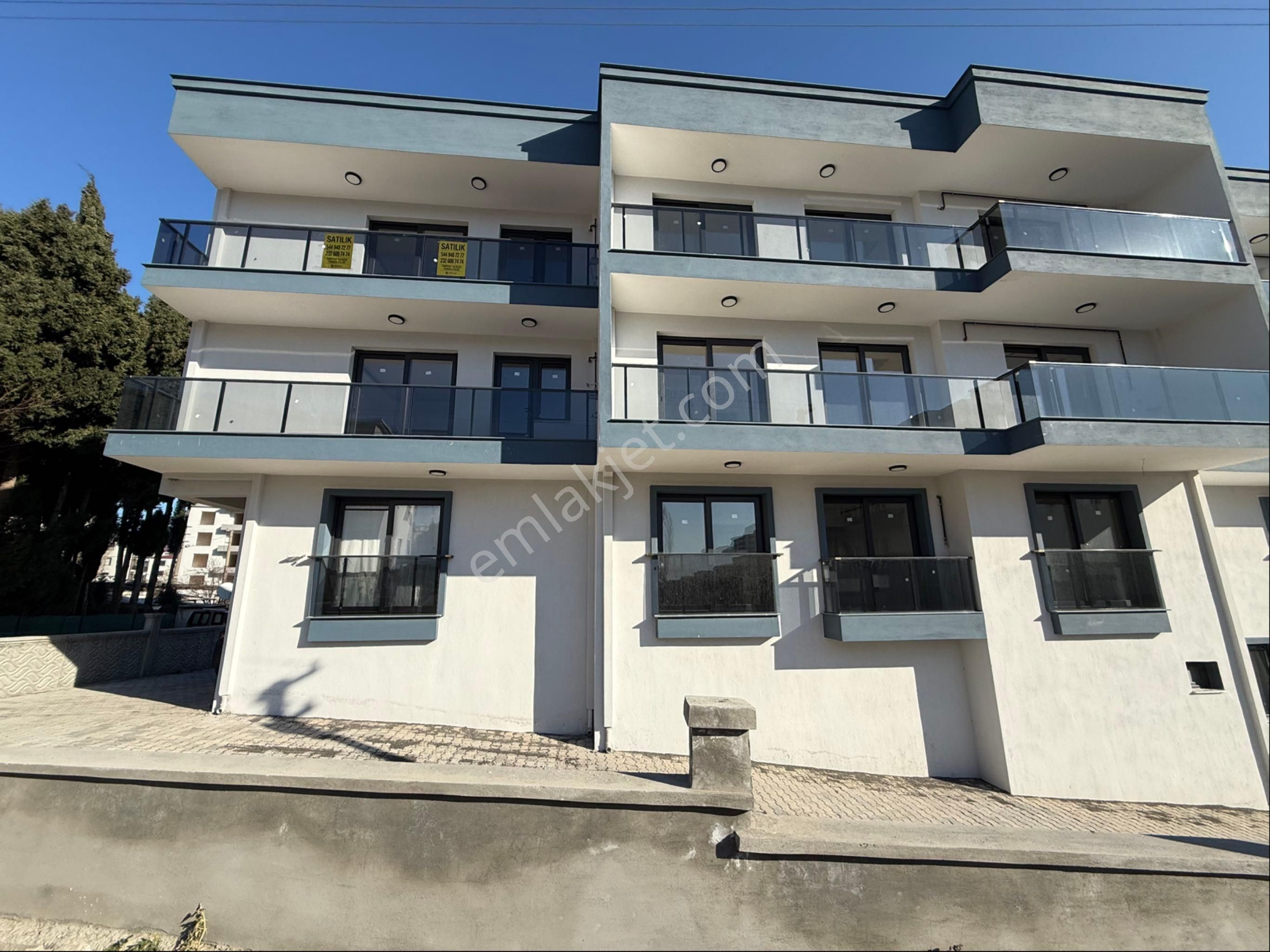 Kurtuluş Mahallesinde Satılık 2+1 Kapalı Mutfak