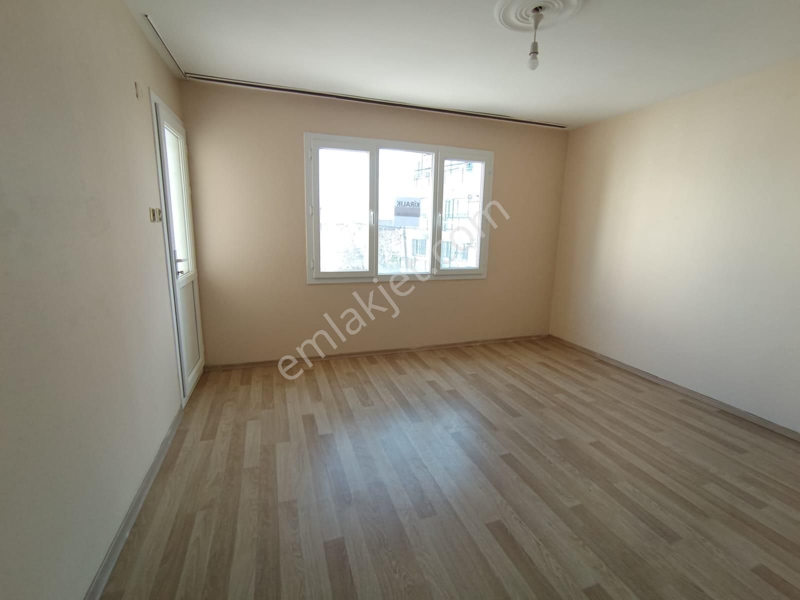 Mühendis Emlak'tan Barış Mah Eserkent Yakını 120 M2 Doğalğazlı Kiralık Daire