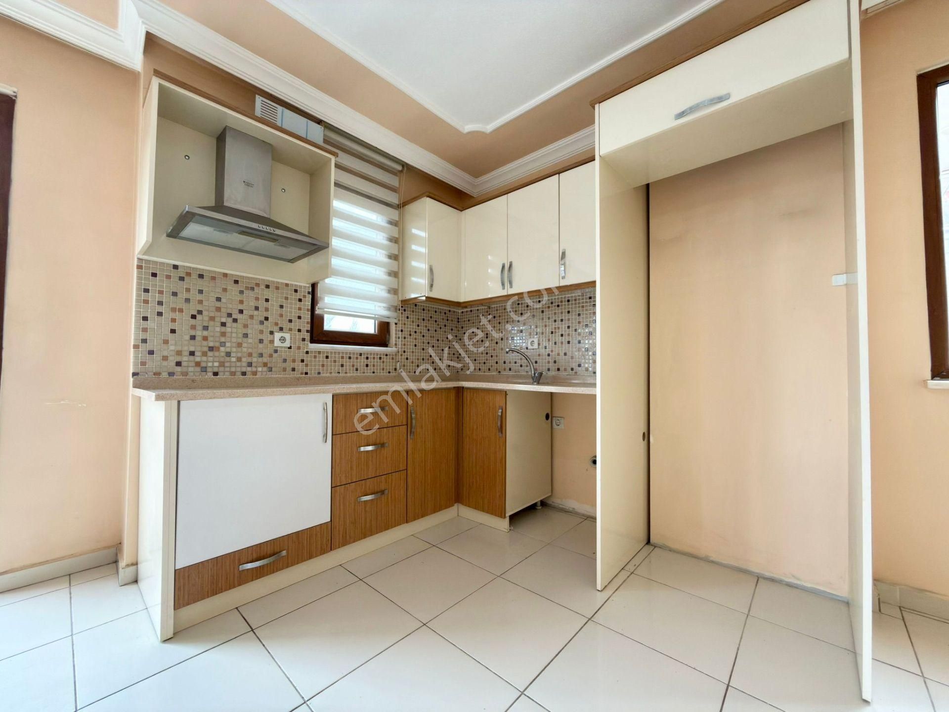 Yüksel'den Akçay Merkez'de Denize Yakın Arakat Öncephe 2+1 Satılık Daire