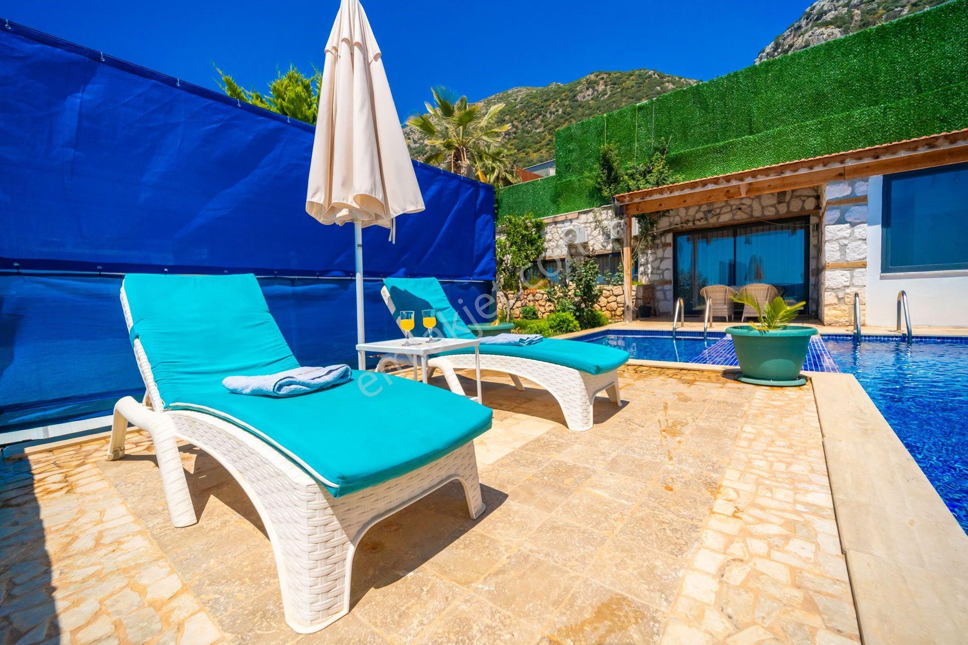 Kalkan Mevkiinde Deniz Manzaralı Kiralık Balayı Villası - Görsel 7