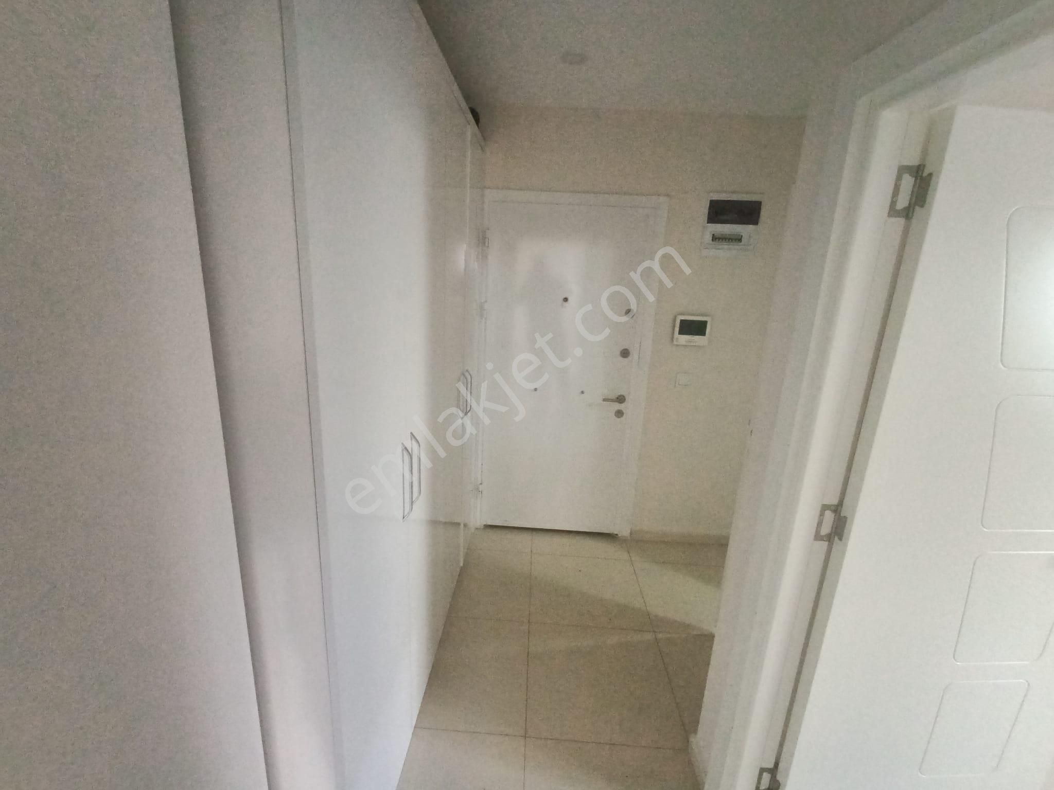 Sarısuda Site İçerisinde Doğalgazlı Amerikan Mutfak Giriş Kat 1+1 Satılık Daire - Görsel 8