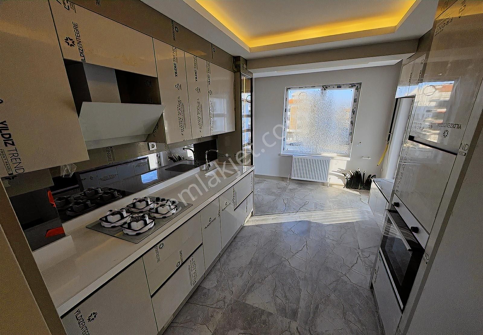 Yenikent Emlak'tan -emin Evim,fuzulev,birevim- %80 Kredili 3+1