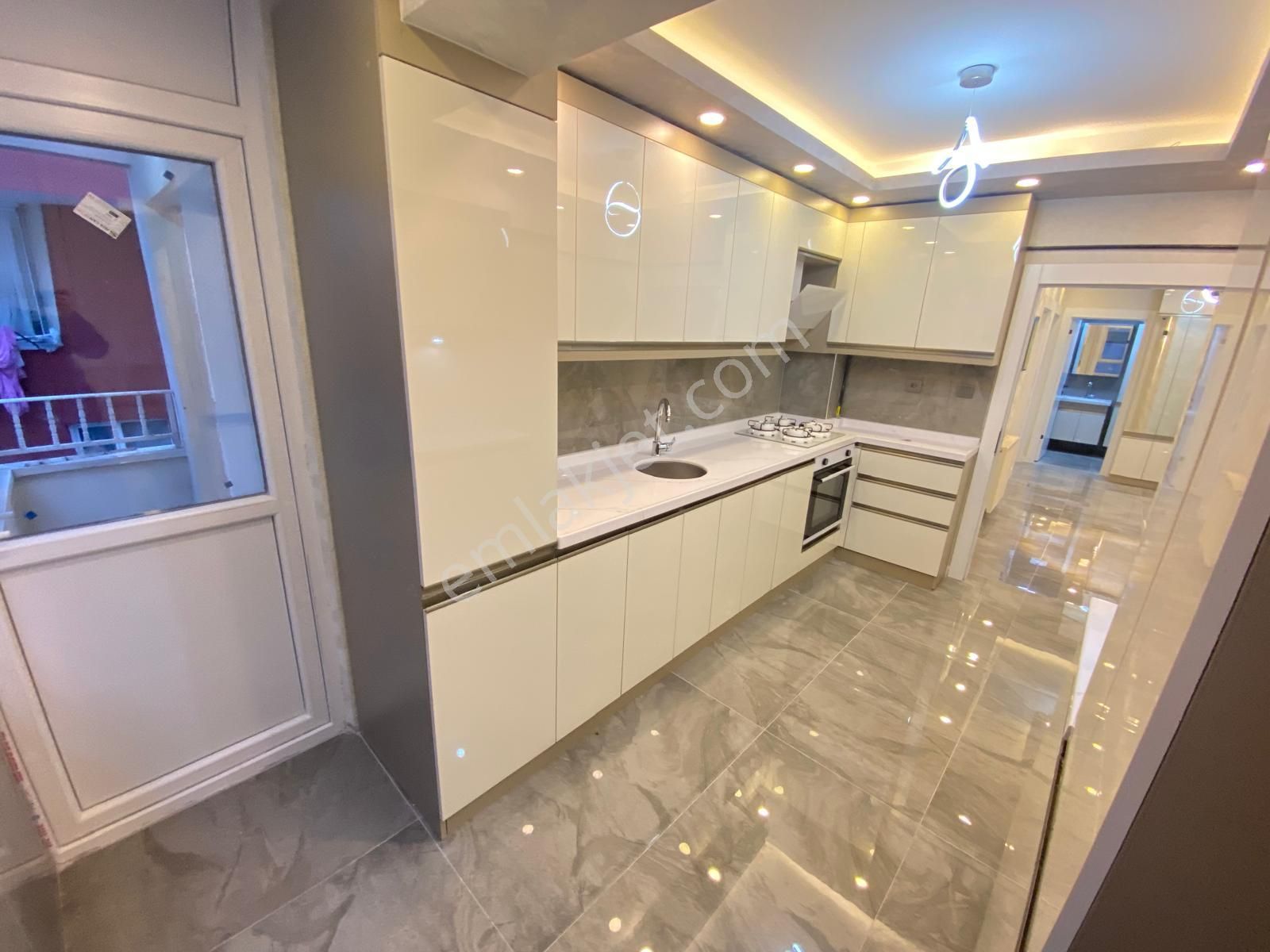 Etimesgut Süvaride 3+1 Full+full Ara Kat Cadde Üzeri Lüks Daire - Görsel 6