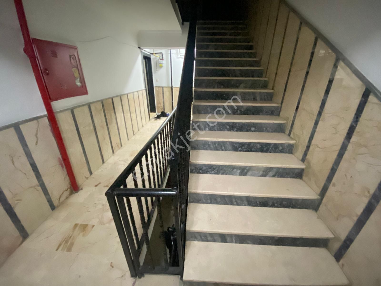 Etimesgut Süvaride 3+1 Full+full Ara Kat Cadde Üzeri Lüks Daire - Görsel 35