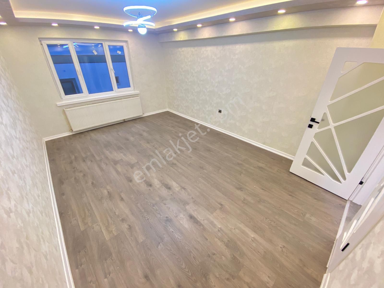 Etimesgut Süvaride 3+1 Full+full Ara Kat Cadde Üzeri Lüks Daire - Görsel 14