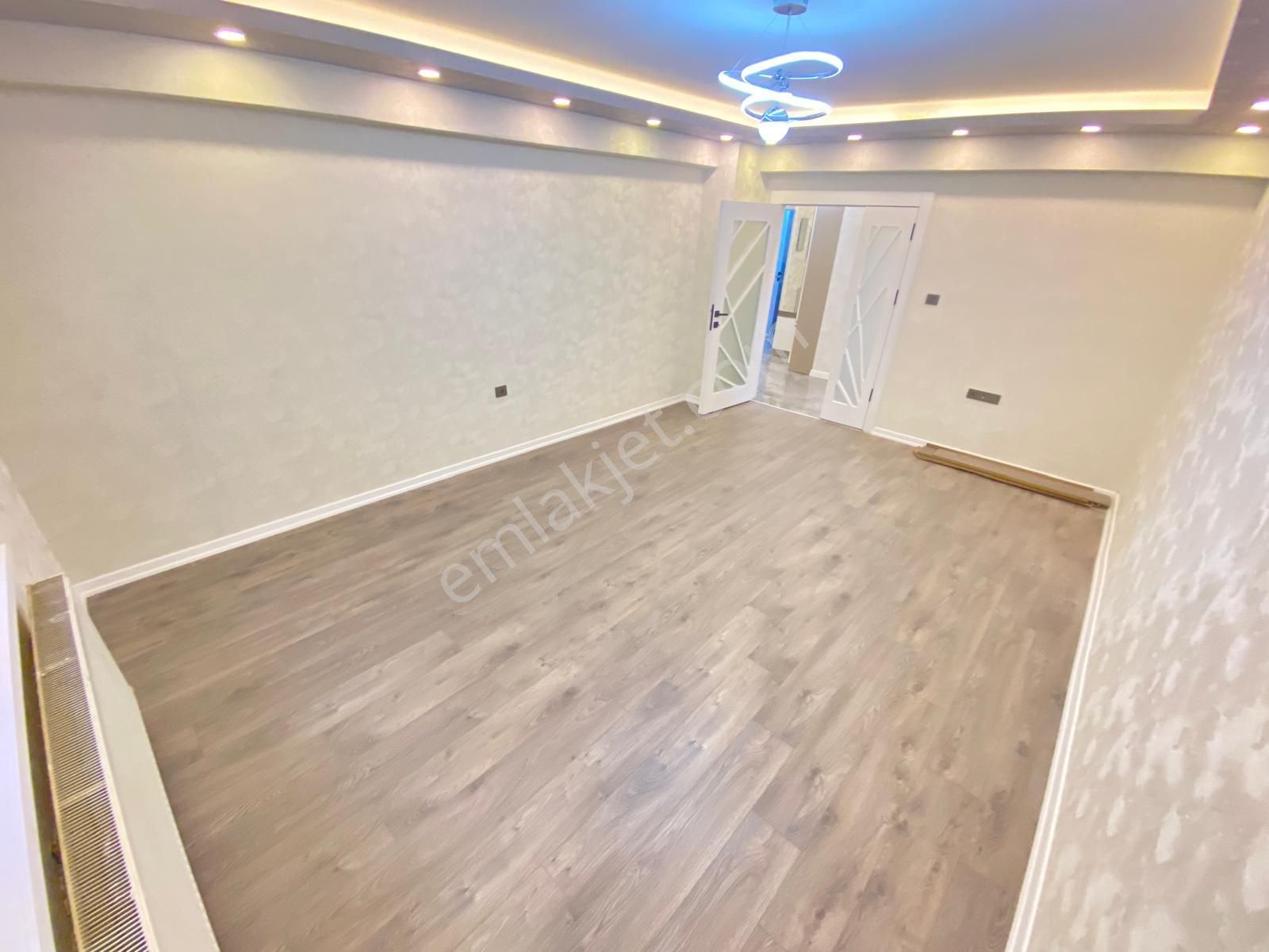 Etimesgut Süvaride 3+1 Full+full Ara Kat Cadde Üzeri Lüks Daire - Görsel 12