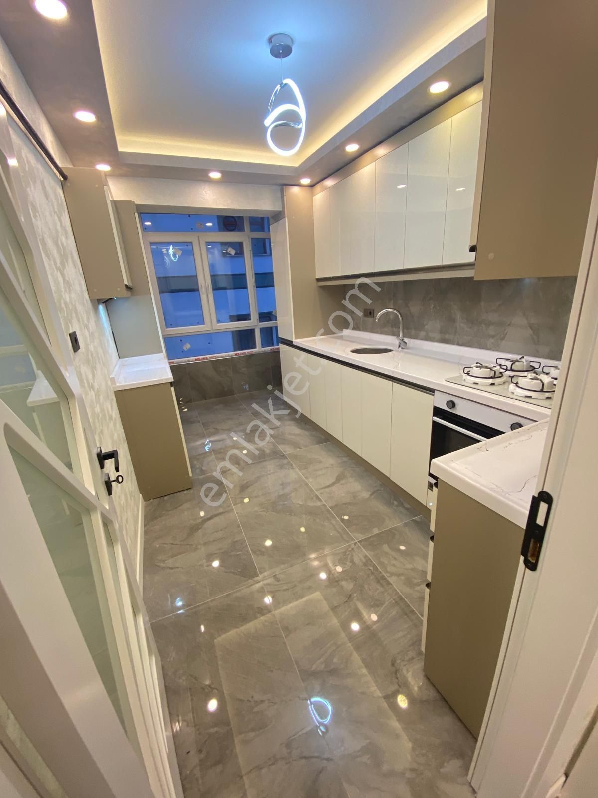 Etimesgut Süvaride 3+1 Full+full Ara Kat Cadde Üzeri Lüks Daire - Görsel 2