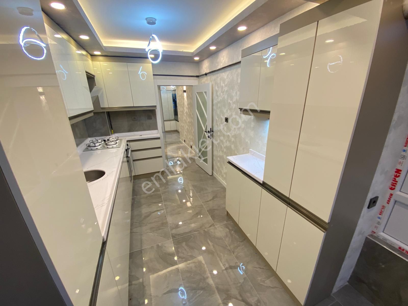 Etimesgut Süvaride 3+1 Full+full Ara Kat Cadde Üzeri Lüks Daire - Görsel 7