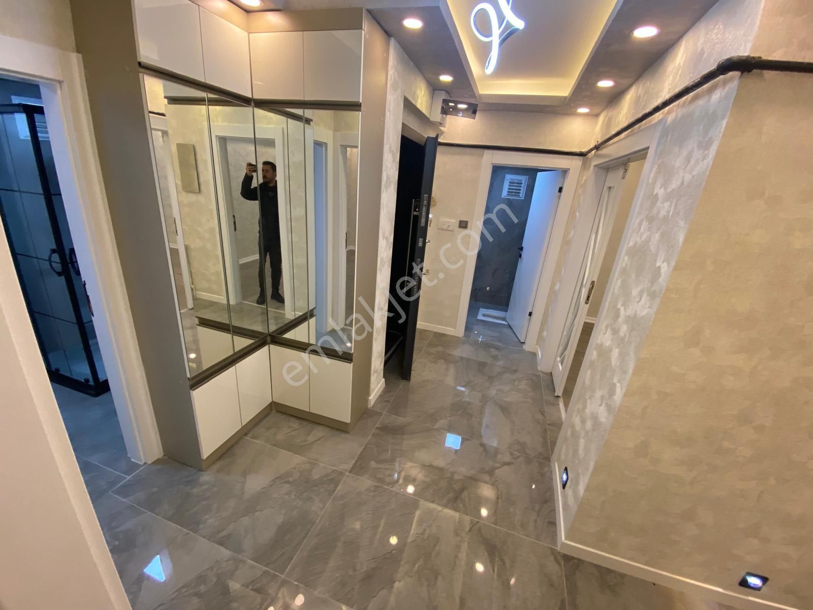 Etimesgut Süvaride 3+1 Full+full Ara Kat Cadde Üzeri Lüks Daire - Görsel 32