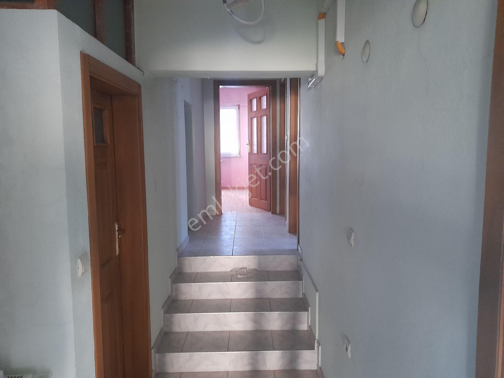 Bulancak Satılık Sitede 2.kat,130m2, 3+1 Daire - Görsel 11