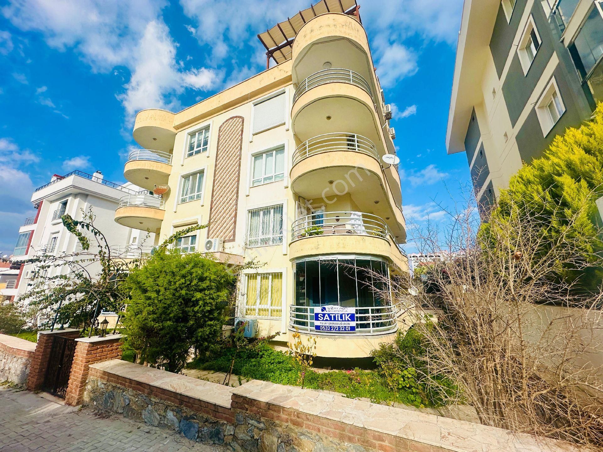 Kuşadası Marinada Sahile 150 Mt Yürüme Mesafesinde Satılık 2