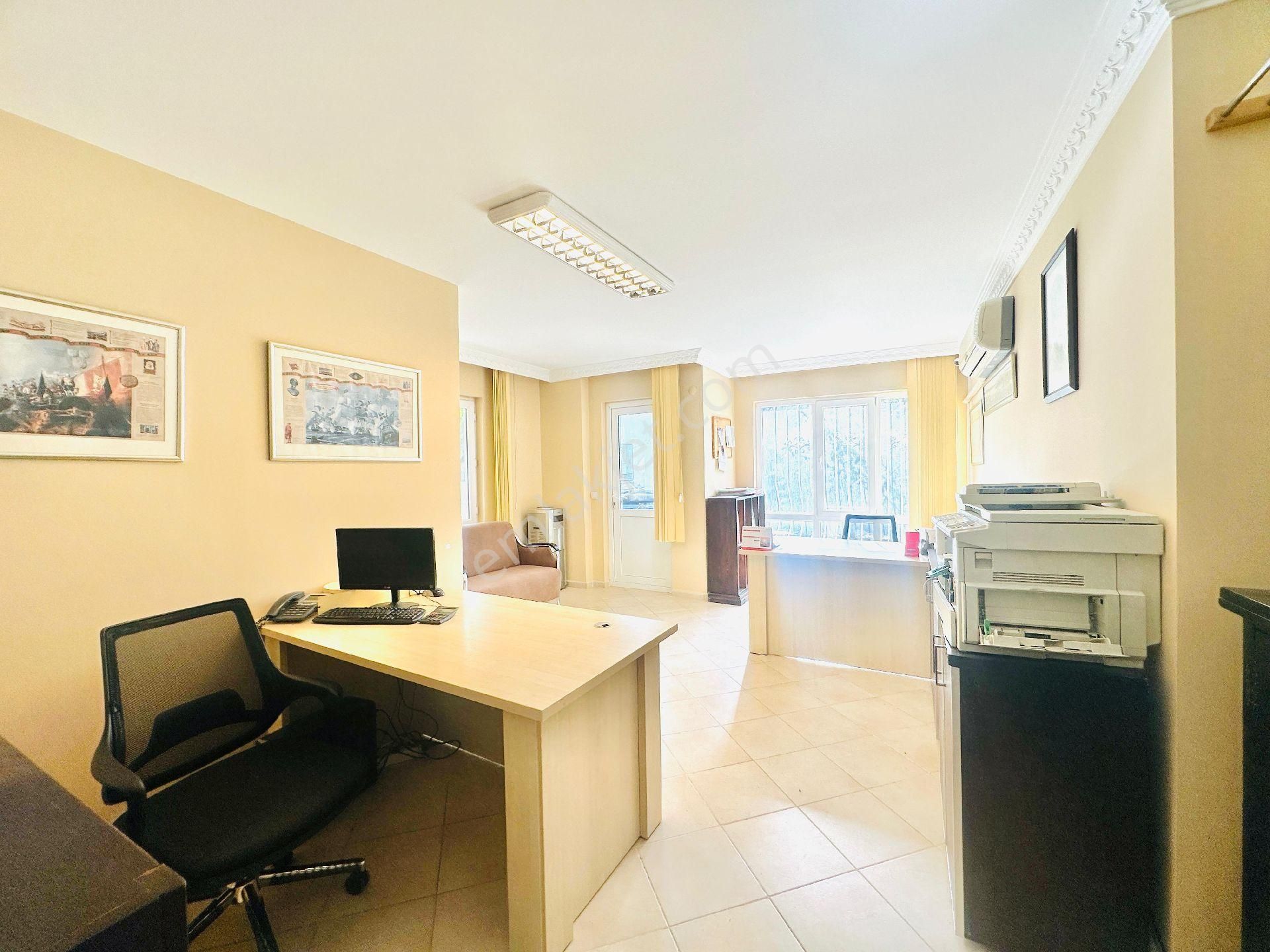 Kuşadası Marinada Sahile 150 Mt Yürüme Mesafesinde Satılık 2 - Görsel 6