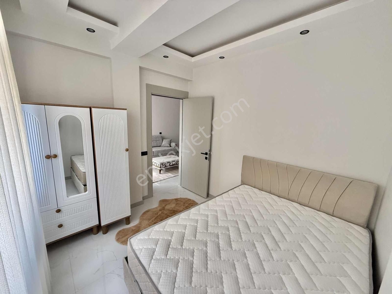 Kınıklı'da Sıfır Bina'da Sıfır Eşyalı Balkonlu 1+1 Apartlar - Görsel 6