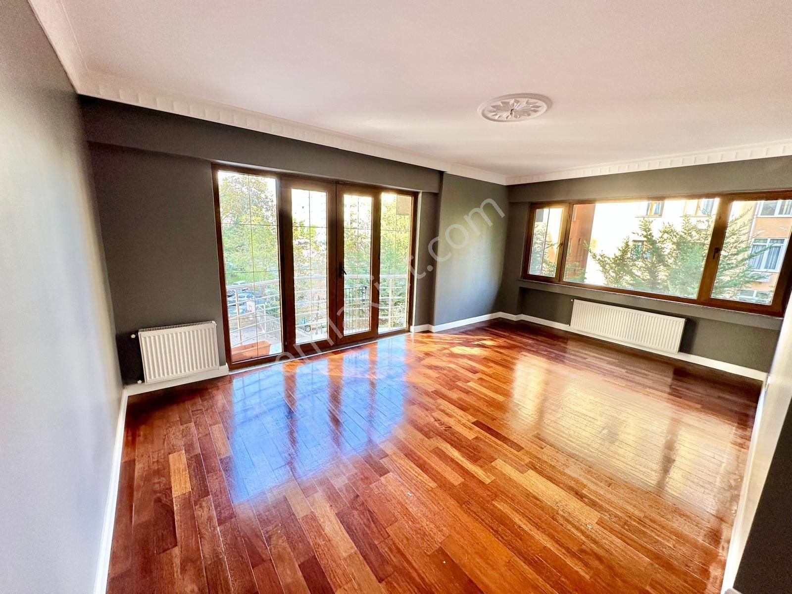 Kozyatağı Selimoğlu Sitesinde 7-24 Güvenlik Havuzlu 90m²net 3+1 - Görsel 24