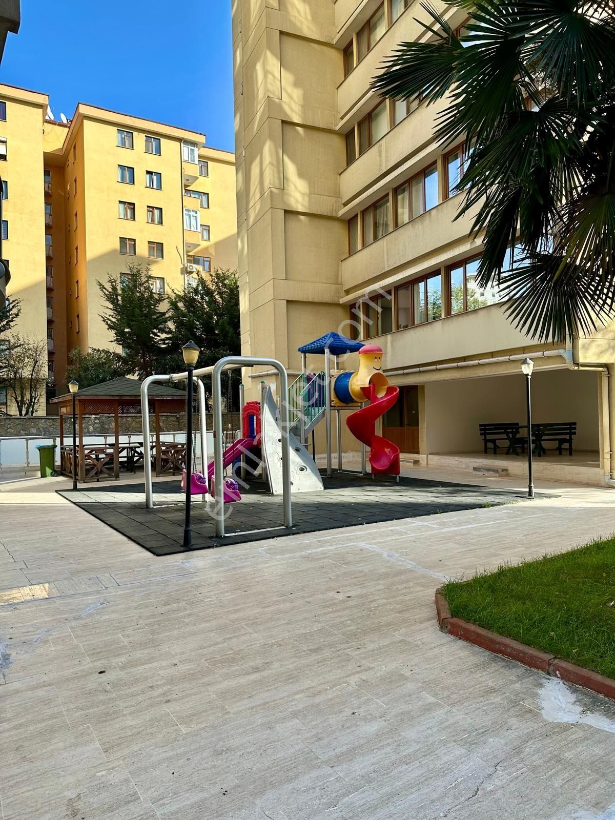 Kozyatağı Selimoğlu Sitesinde 7-24 Güvenlik Havuzlu 90m²net 3+1 - Görsel 21