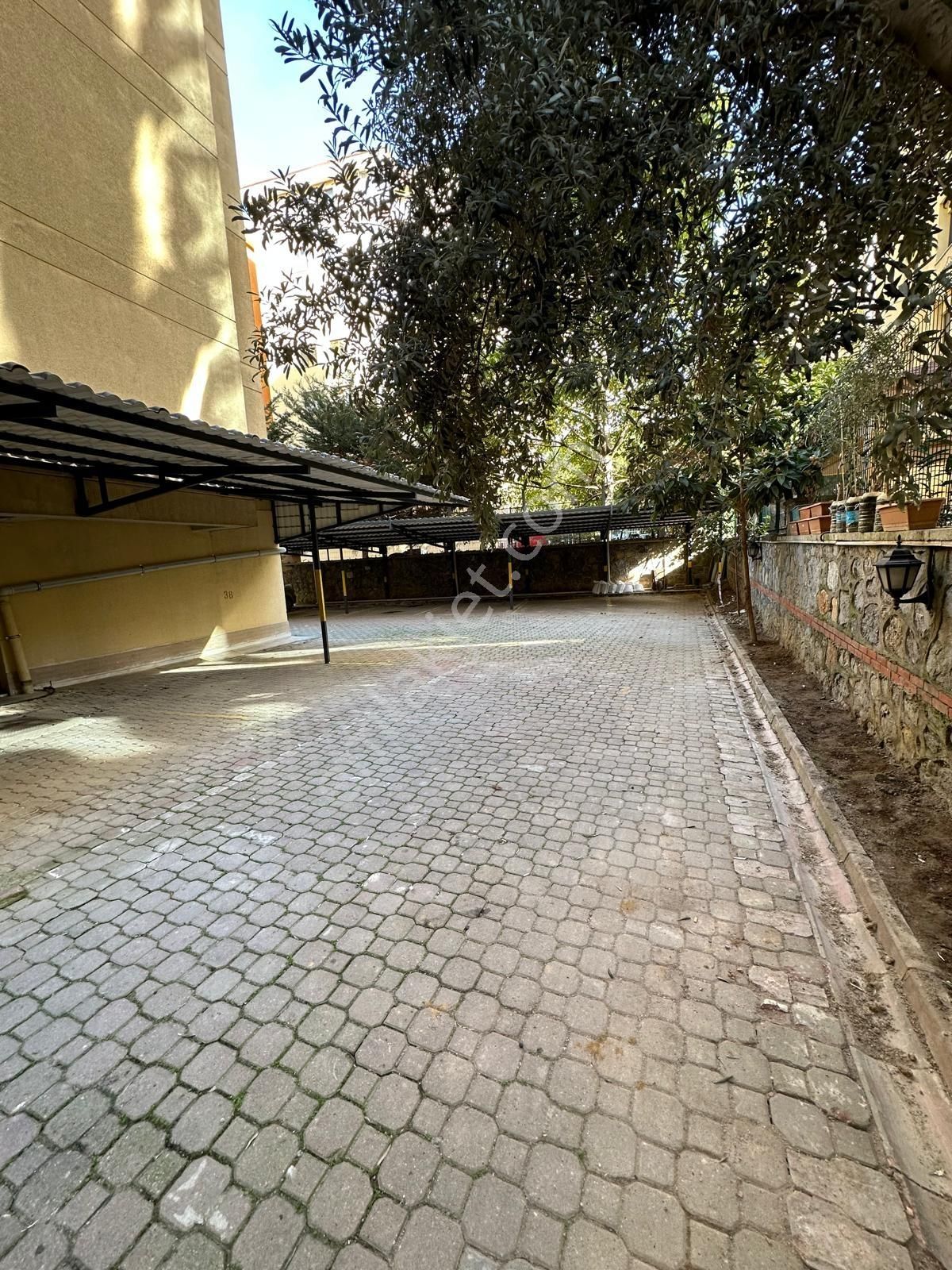 Kozyatağı Selimoğlu Sitesinde 7-24 Güvenlik Havuzlu 90m²net 3+1 - Görsel 15