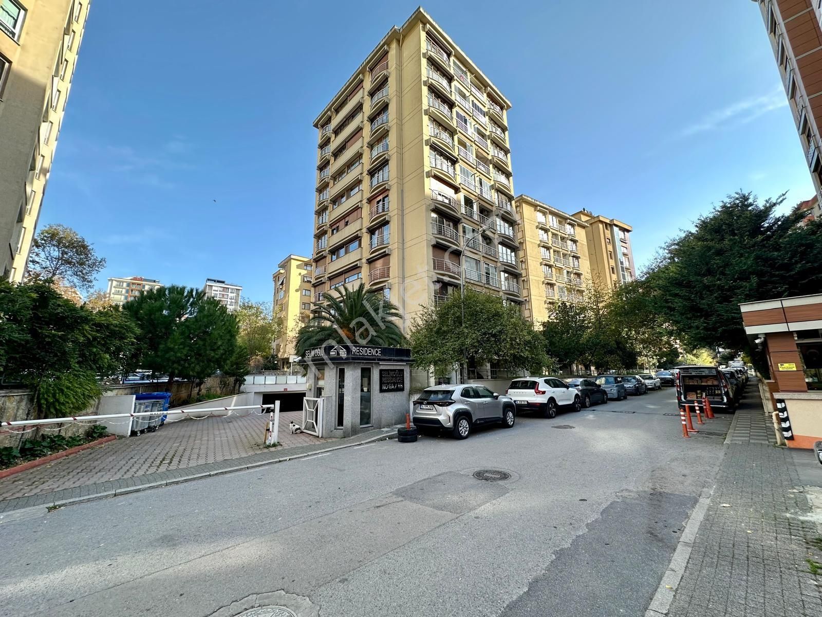 Kozyatağı Selimoğlu Sitesinde 7-24 Güvenlik Havuzlu 90m²net 3+1 - Görsel 17