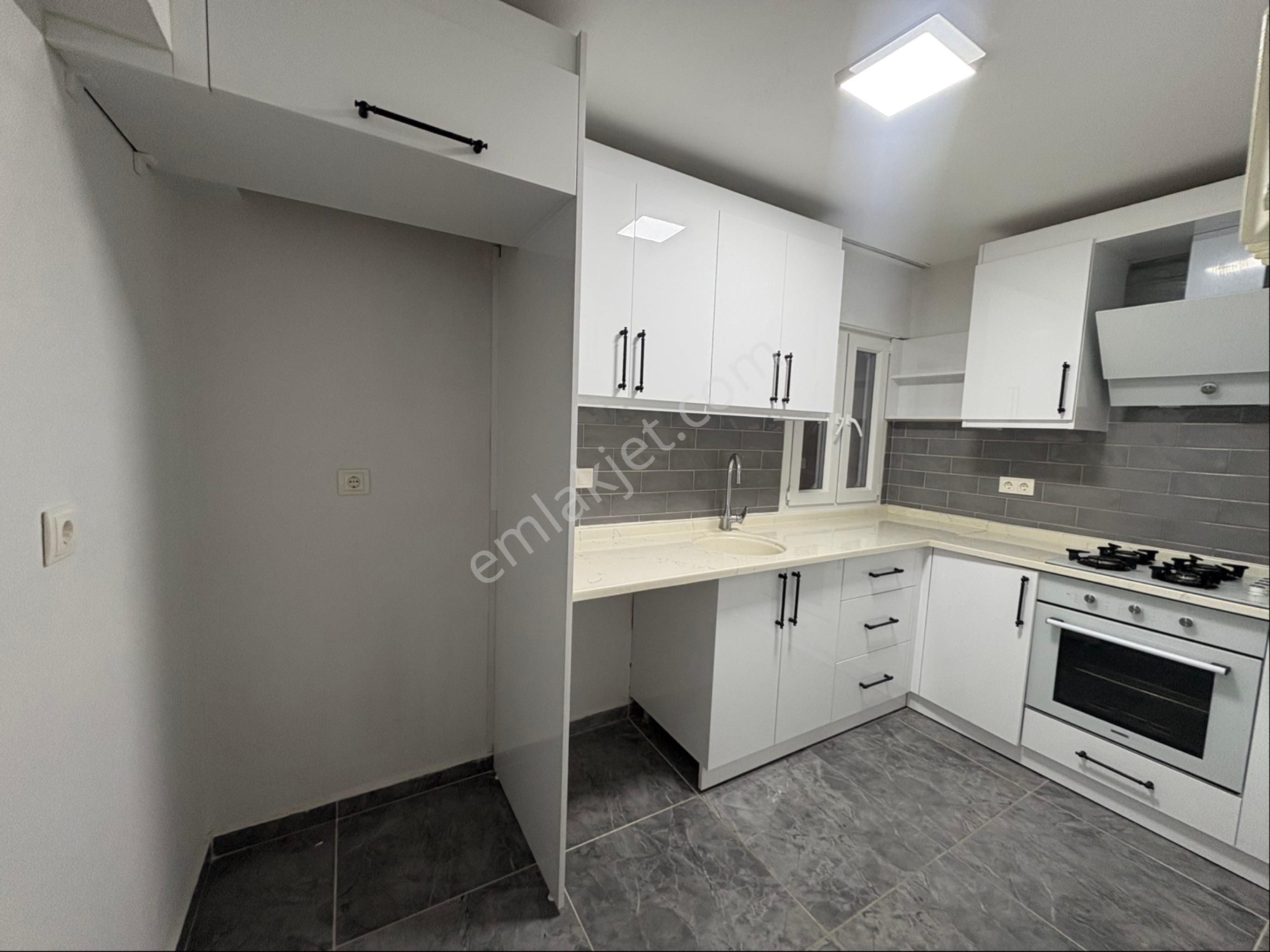 Göztepe Türk Koleji Karşısında Deniz Manzaralı 3+1 Kiralık Daire - Görsel 13