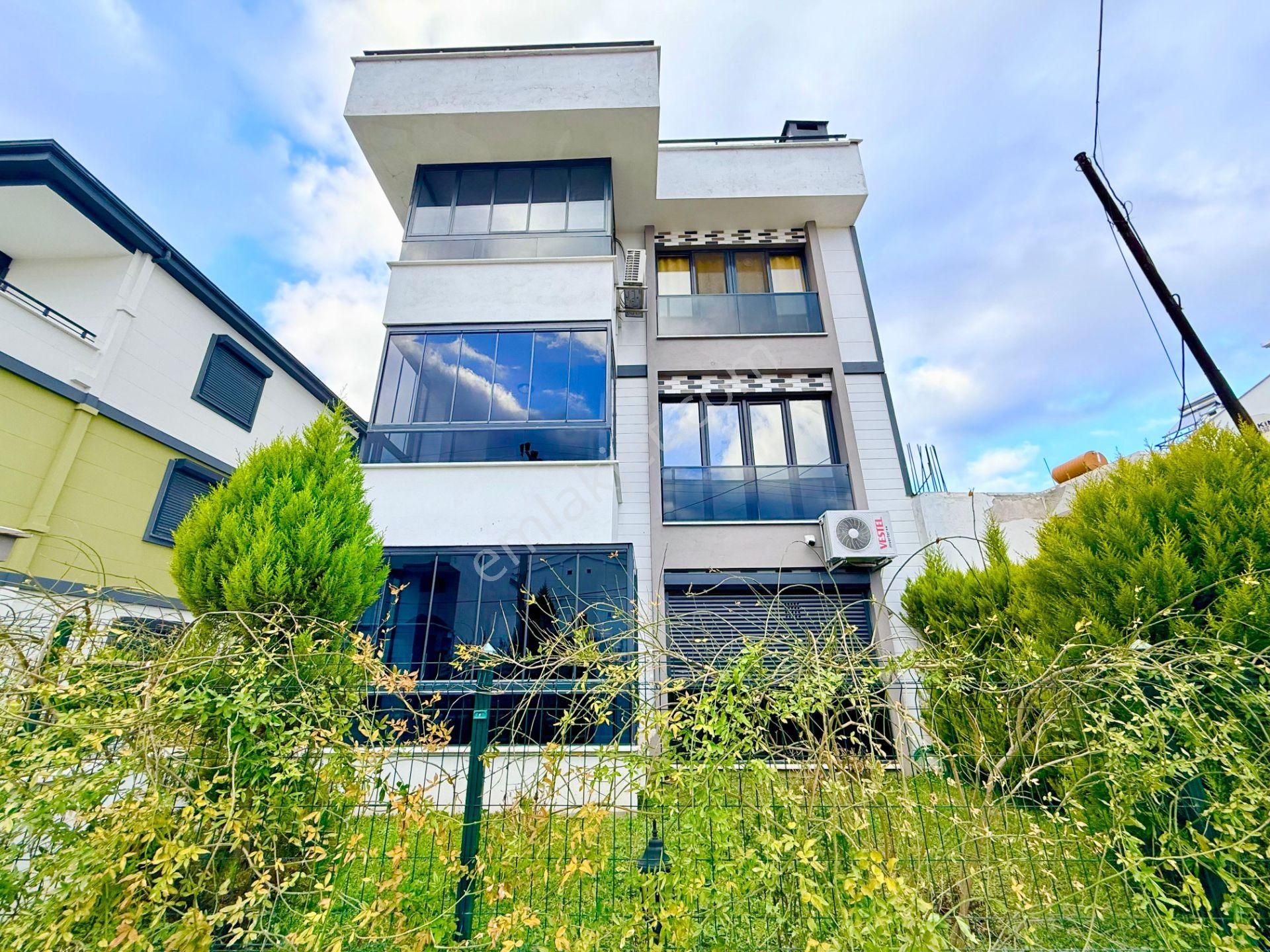 ▶ ▶ Akçay Körfez'den Ön Cephe Ara Kat Manzaralı 1+1 Satılık Daire