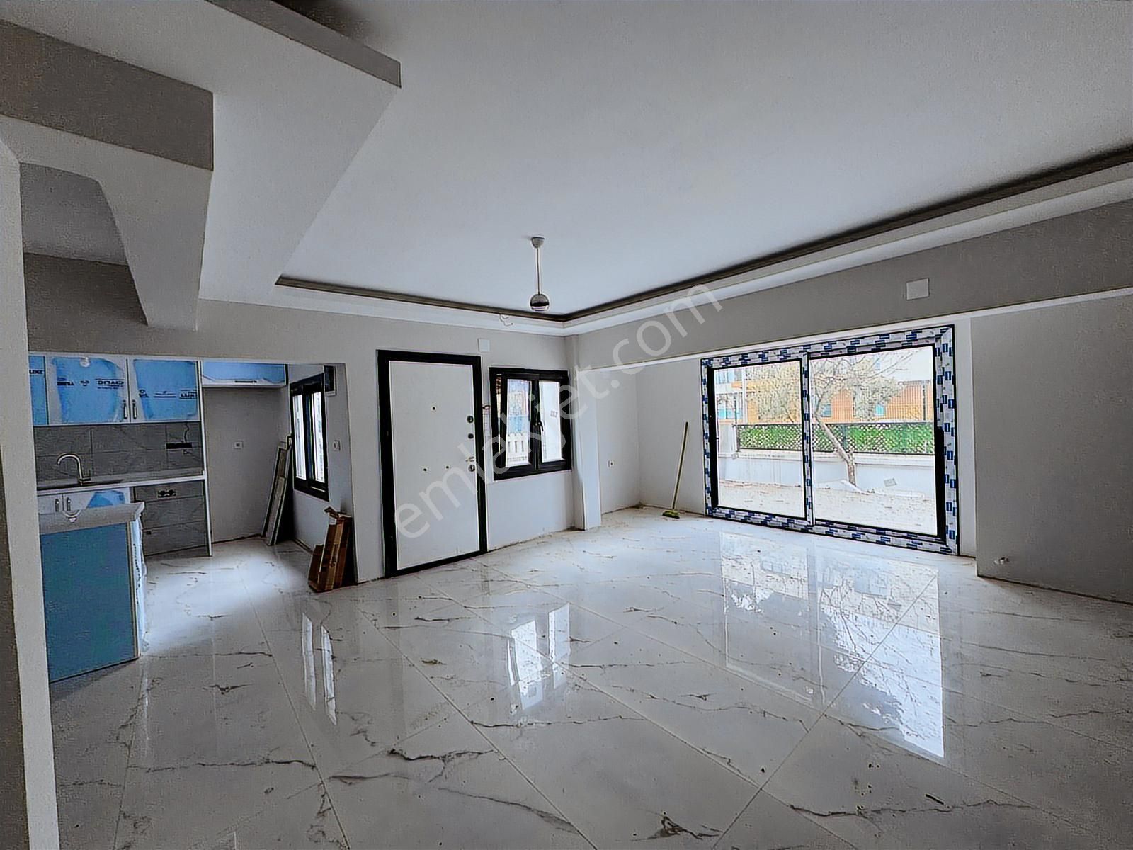 Güzelbahçe Yalı Mahallesi'nde Deniz Manzaralı Satılık Villa - Görsel 4