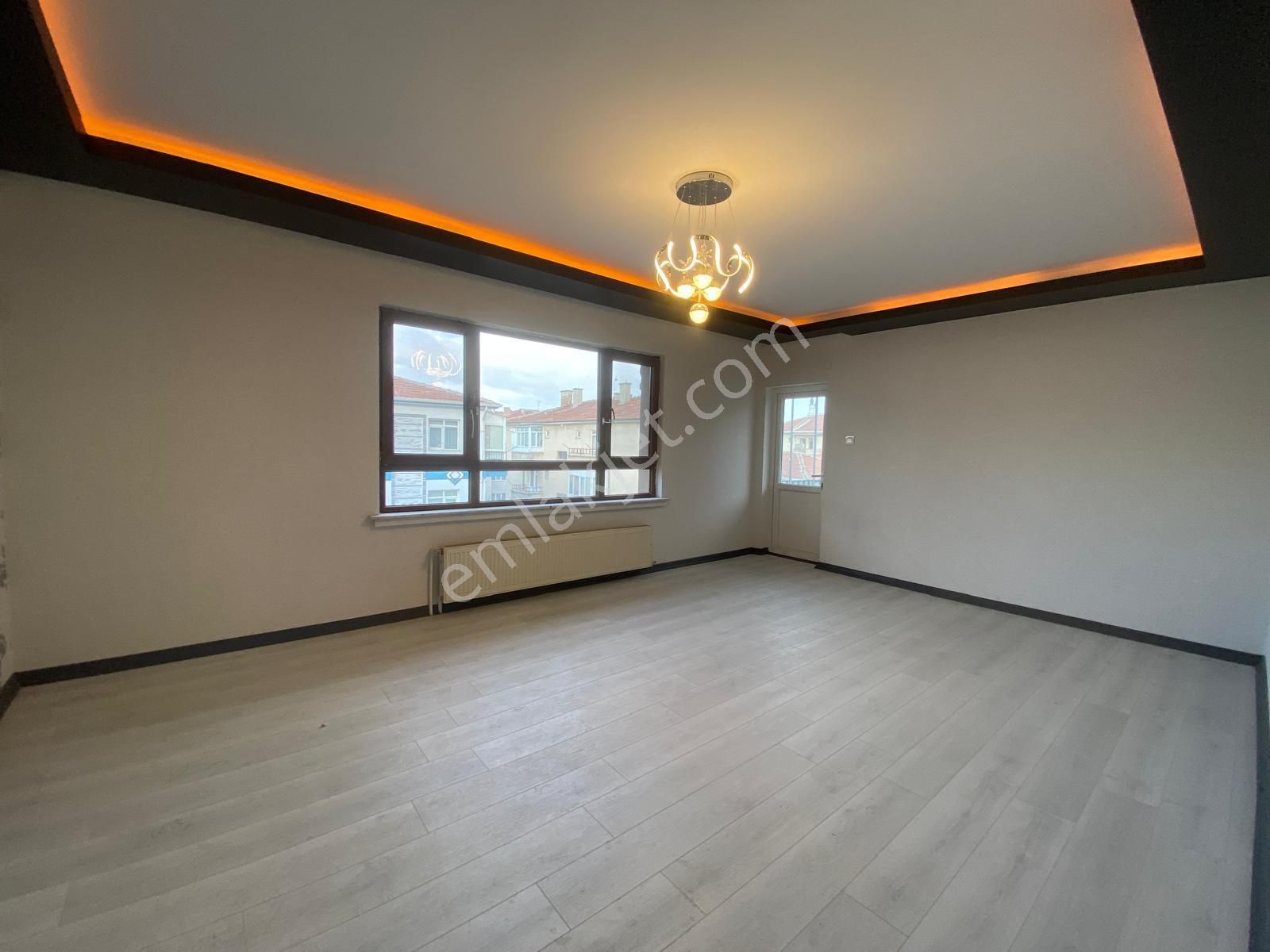 Koza Emlaktan Akşemsettin Mahalesinde Caddeye Yakın Lüxx Yapılı 4+1 Teras Daire - Görsel 11