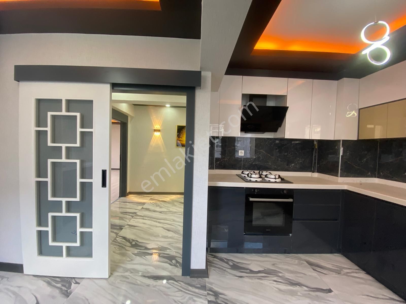 Koza Emlaktan Akşemsettin Mahalesinde Caddeye Yakın Lüxx Yapılı 4+1 Teras Daire - Görsel 7
