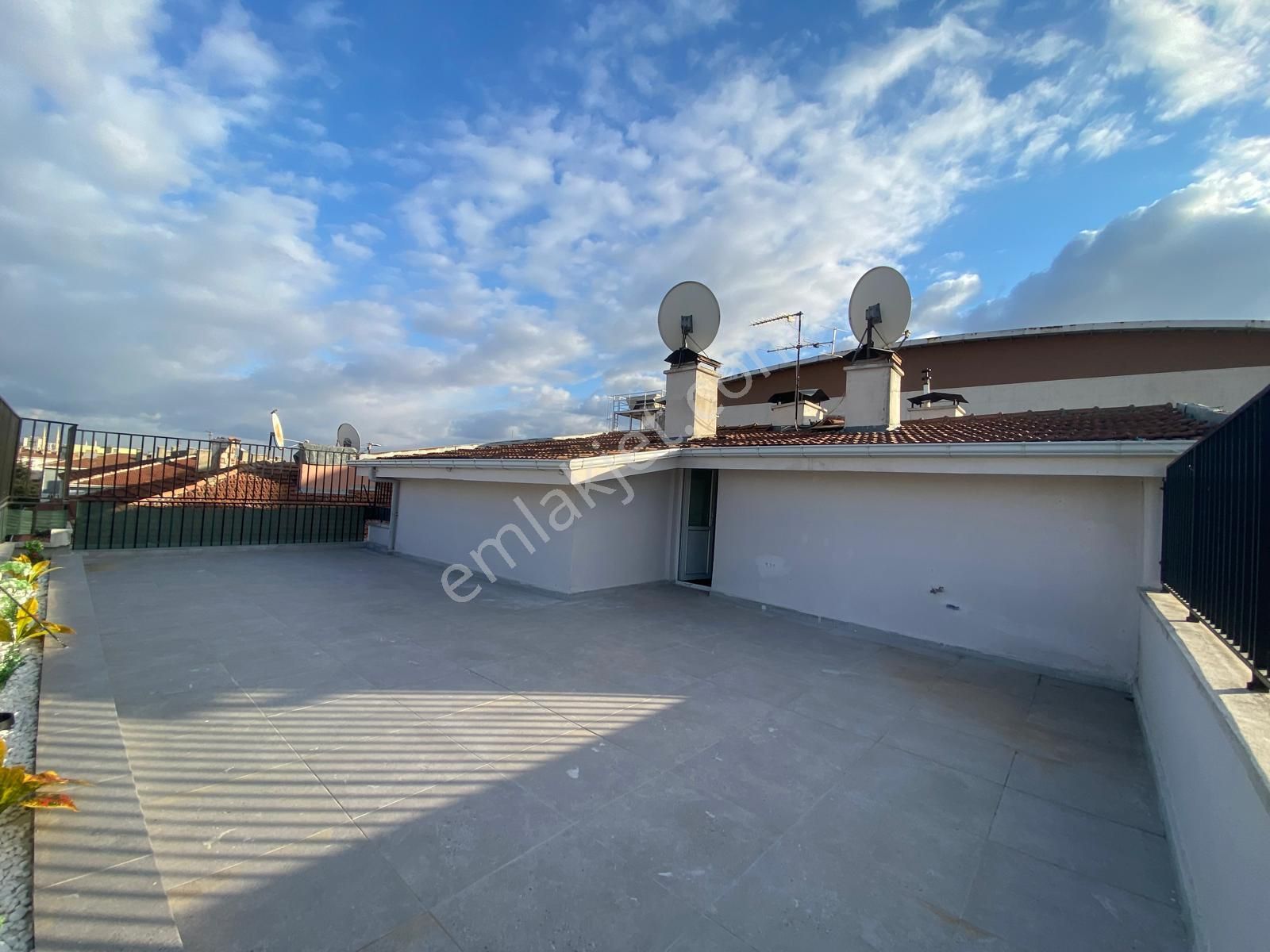 Koza Emlaktan Akşemsettin Mahalesinde Caddeye Yakın Lüxx Yapılı 4+1 Teras Daire - Görsel 34