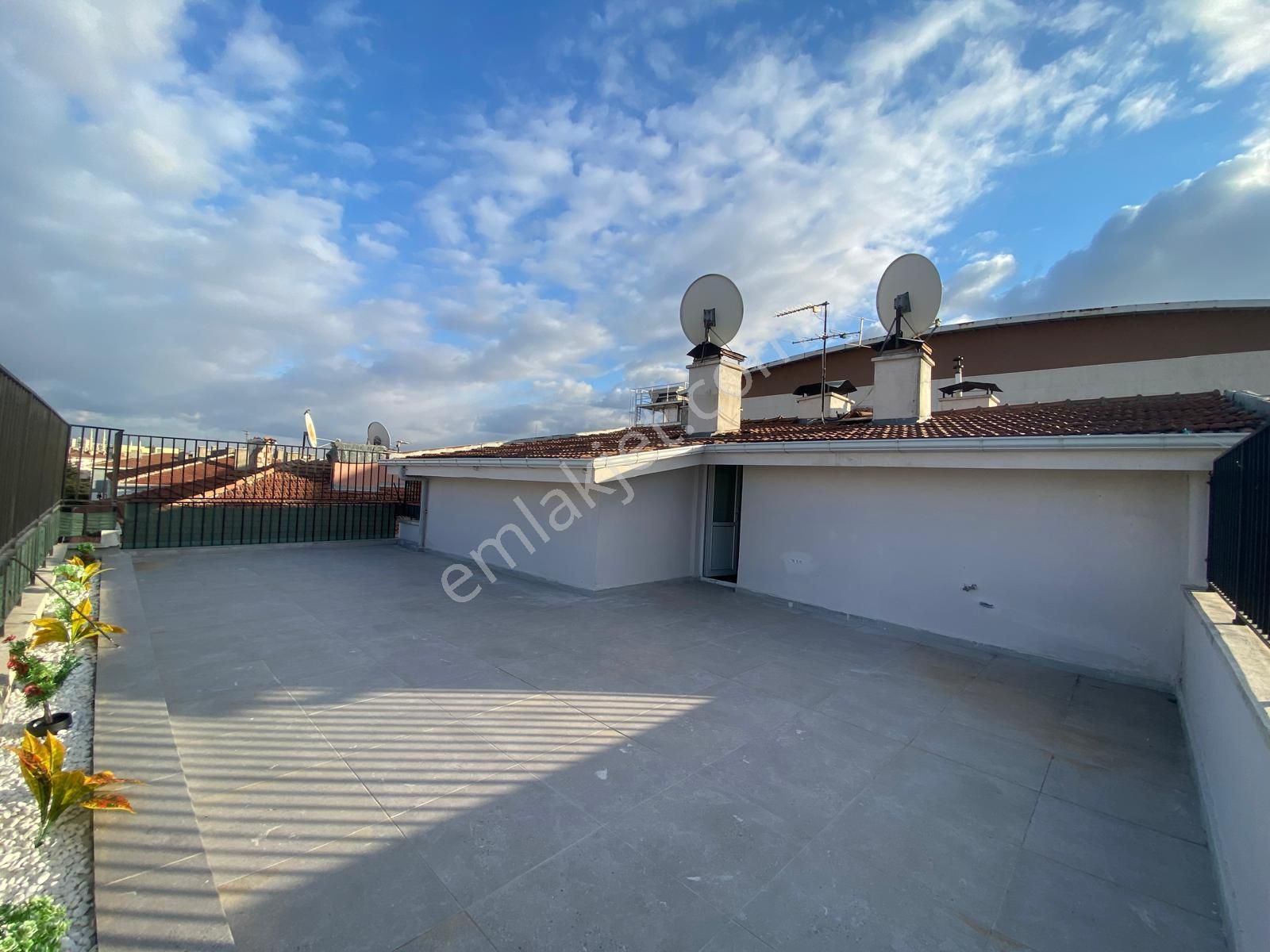 Koza Emlaktan Akşemsettin Mahalesinde Caddeye Yakın Lüxx Yapılı 4+1 Teras Daire - Görsel 35