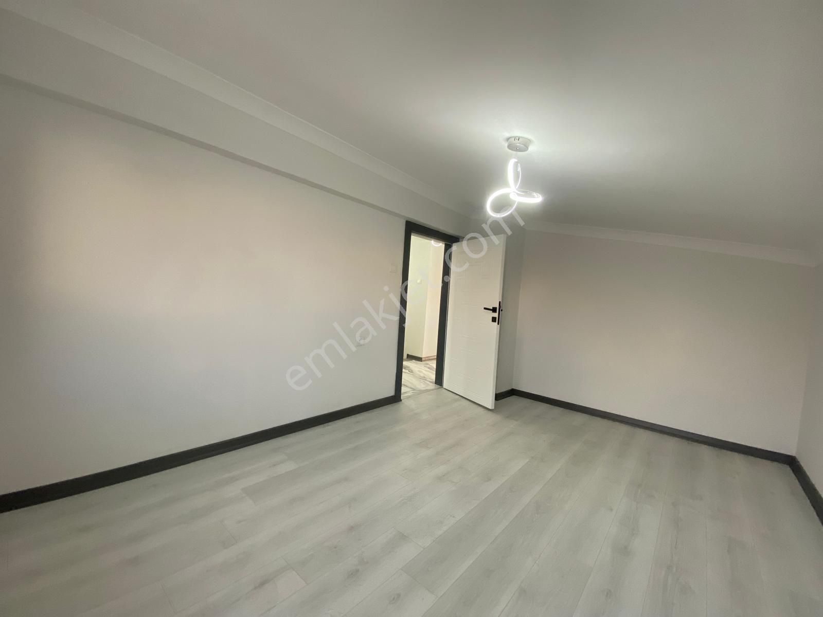 Koza Emlaktan Akşemsettin Mahalesinde Caddeye Yakın Lüxx Yapılı 4+1 Teras Daire - Görsel 33