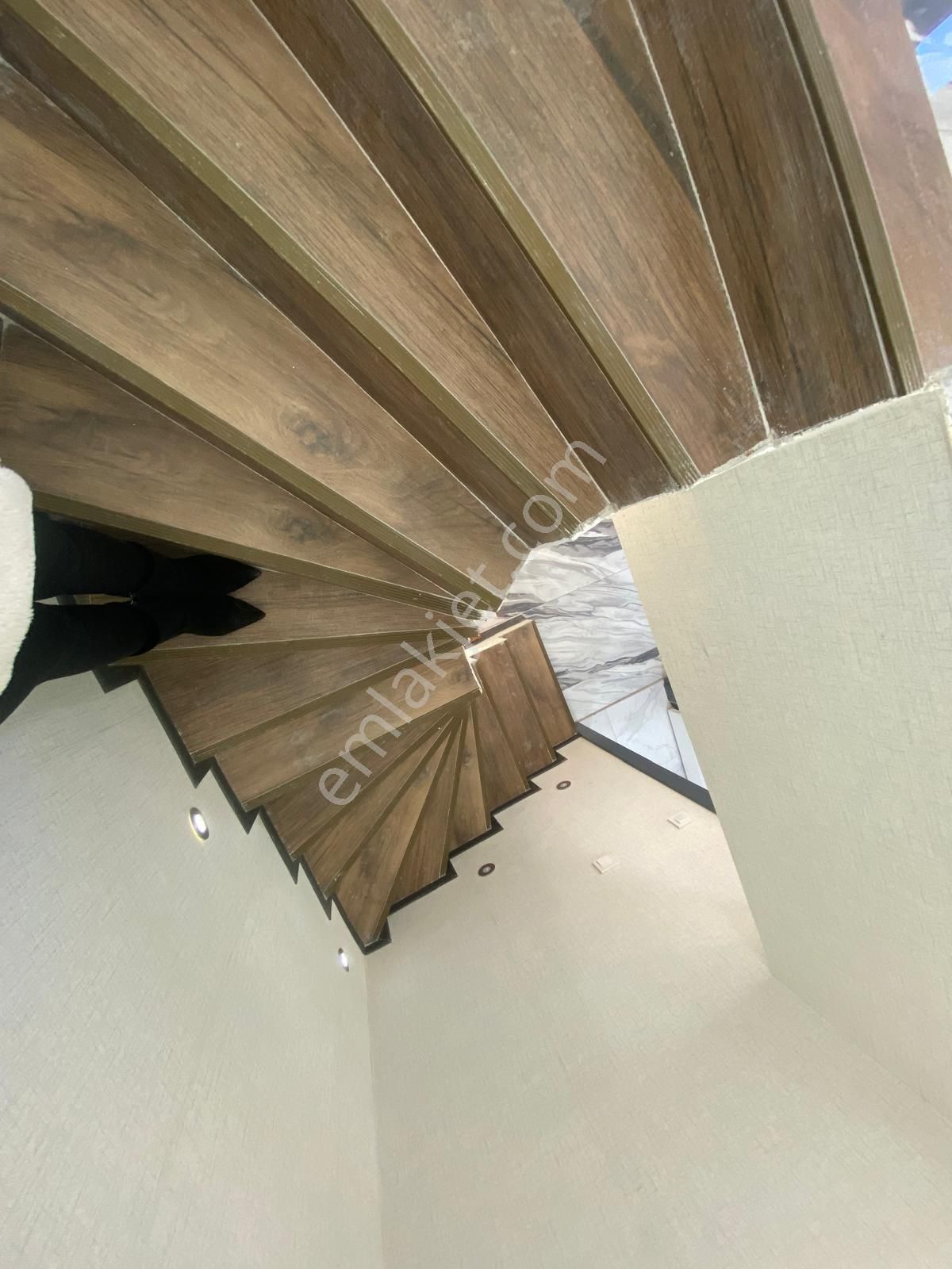 Koza Emlaktan Akşemsettin Mahalesinde Caddeye Yakın Lüxx Yapılı 4+1 Teras Daire - Görsel 25