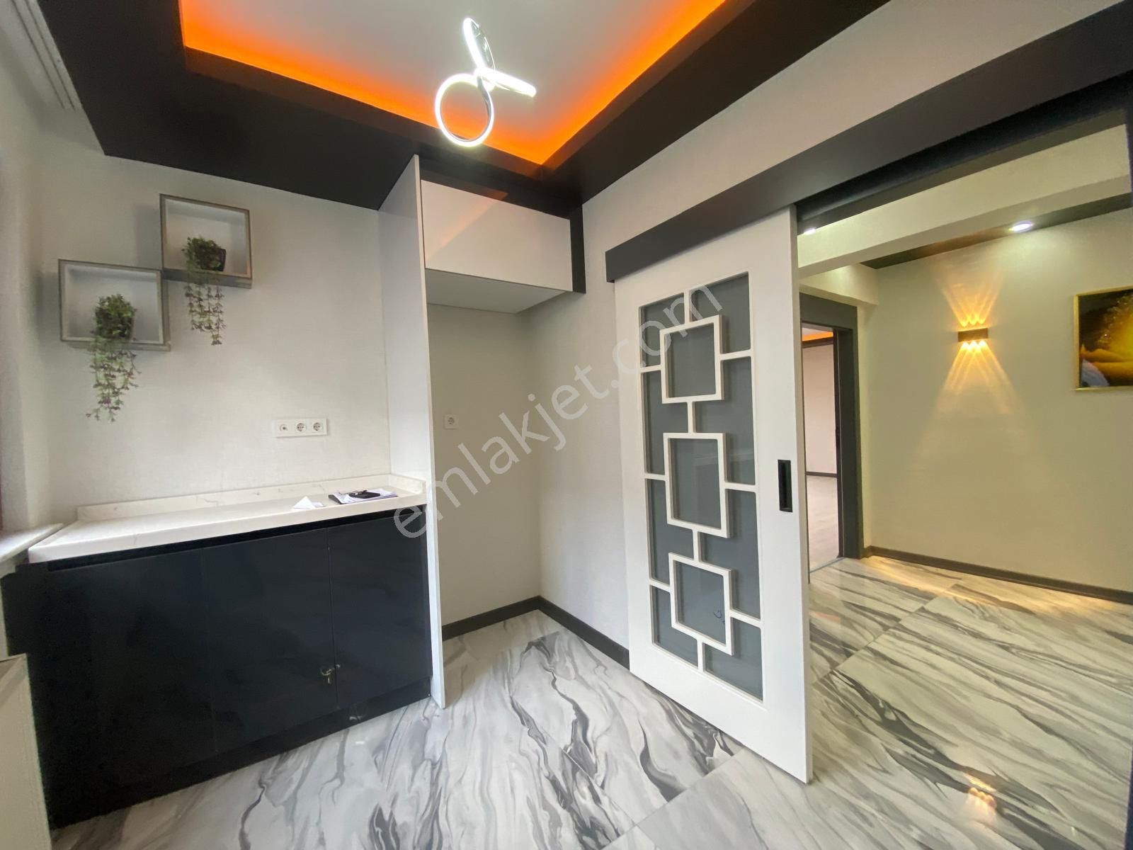 Koza Emlaktan Akşemsettin Mahalesinde Caddeye Yakın Lüxx Yapılı 4+1 Teras Daire - Görsel 6