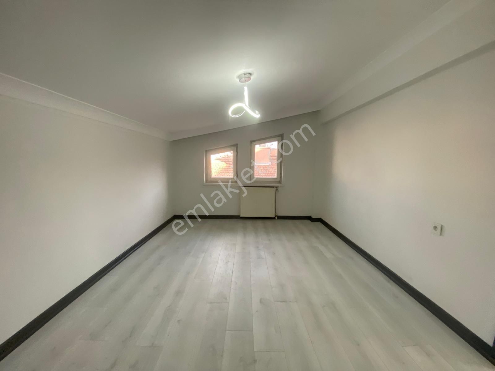 Koza Emlaktan Akşemsettin Mahalesinde Caddeye Yakın Lüxx Yapılı 4+1 Teras Daire - Görsel 32