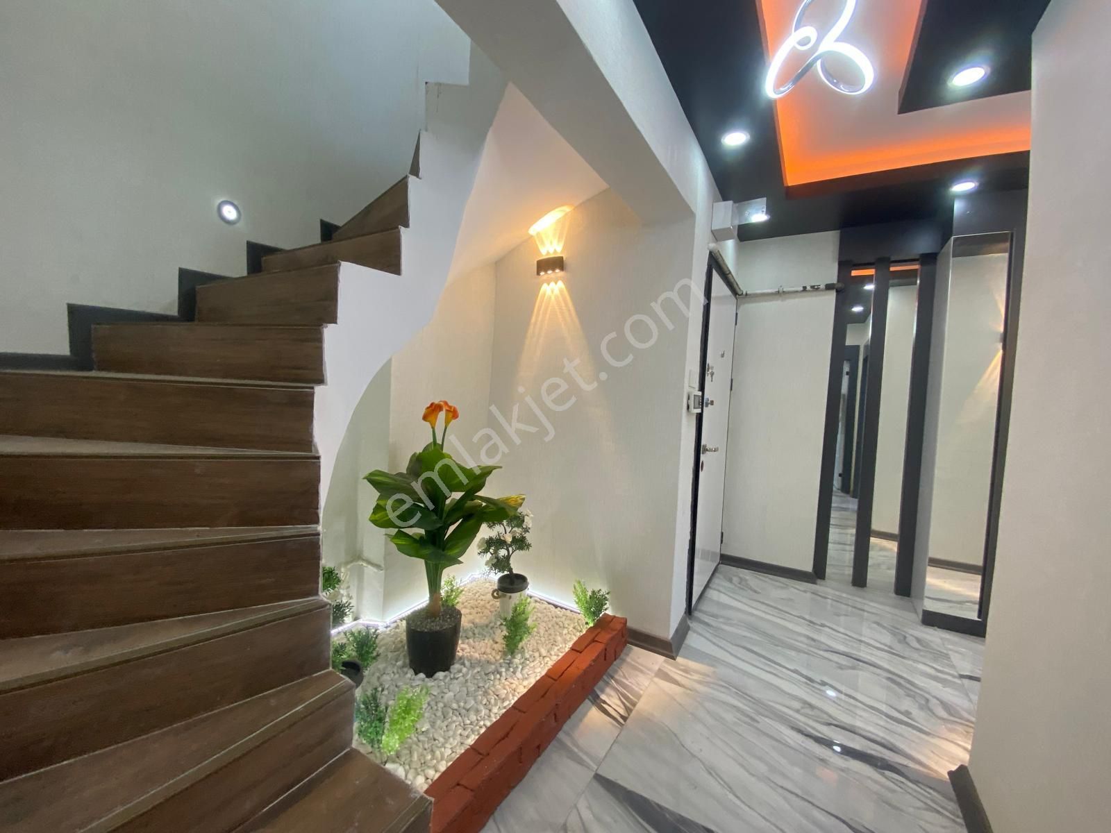 Koza Emlaktan Akşemsettin Mahalesinde Caddeye Yakın Lüxx Yapılı 4+1 Teras Daire - Görsel 24