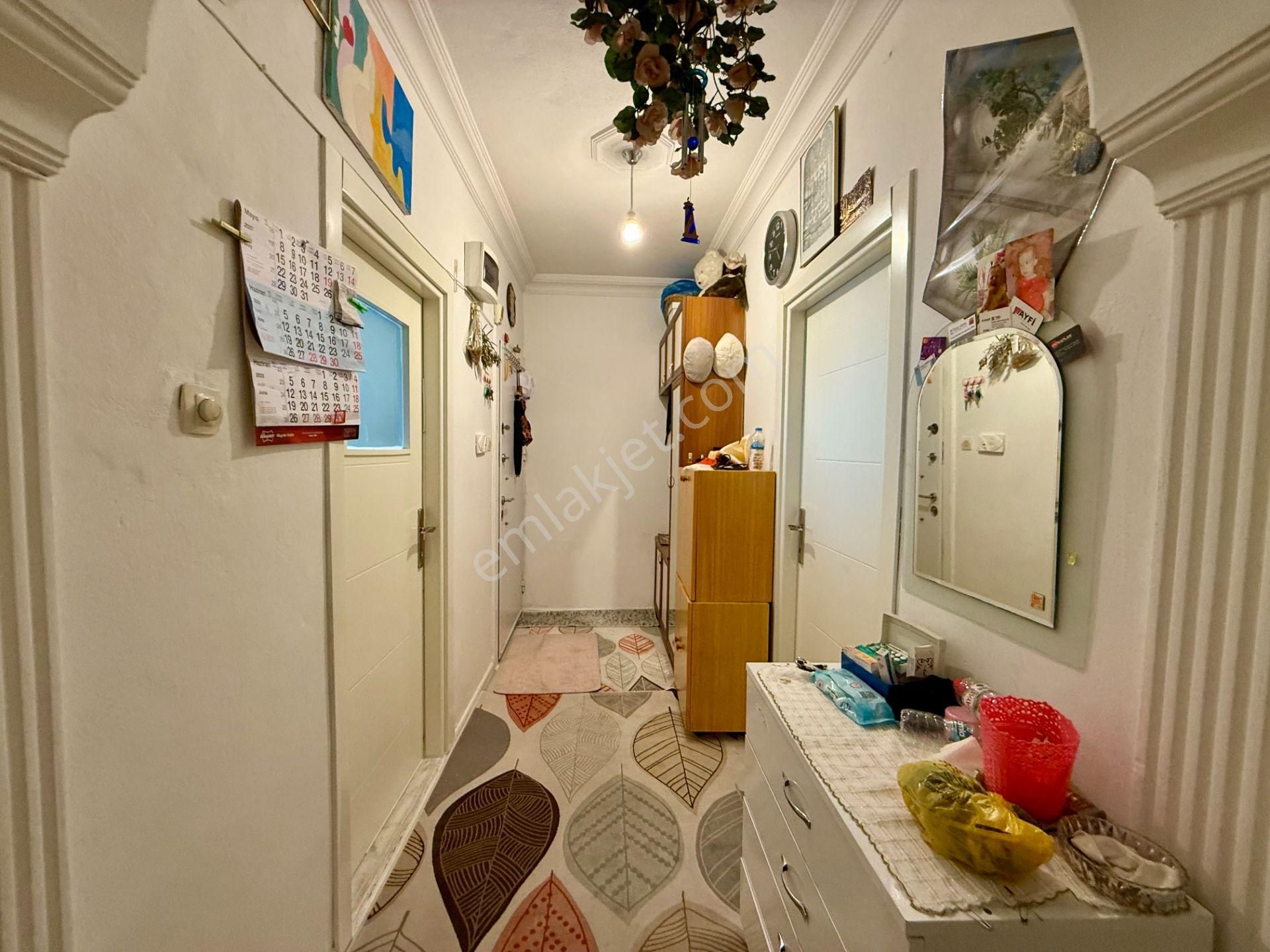 Yenidoğanda Site İçerisinde 2+1 Ayrı Mutfaklı Doğalgazlı Asansörlü Daire - Görsel 21