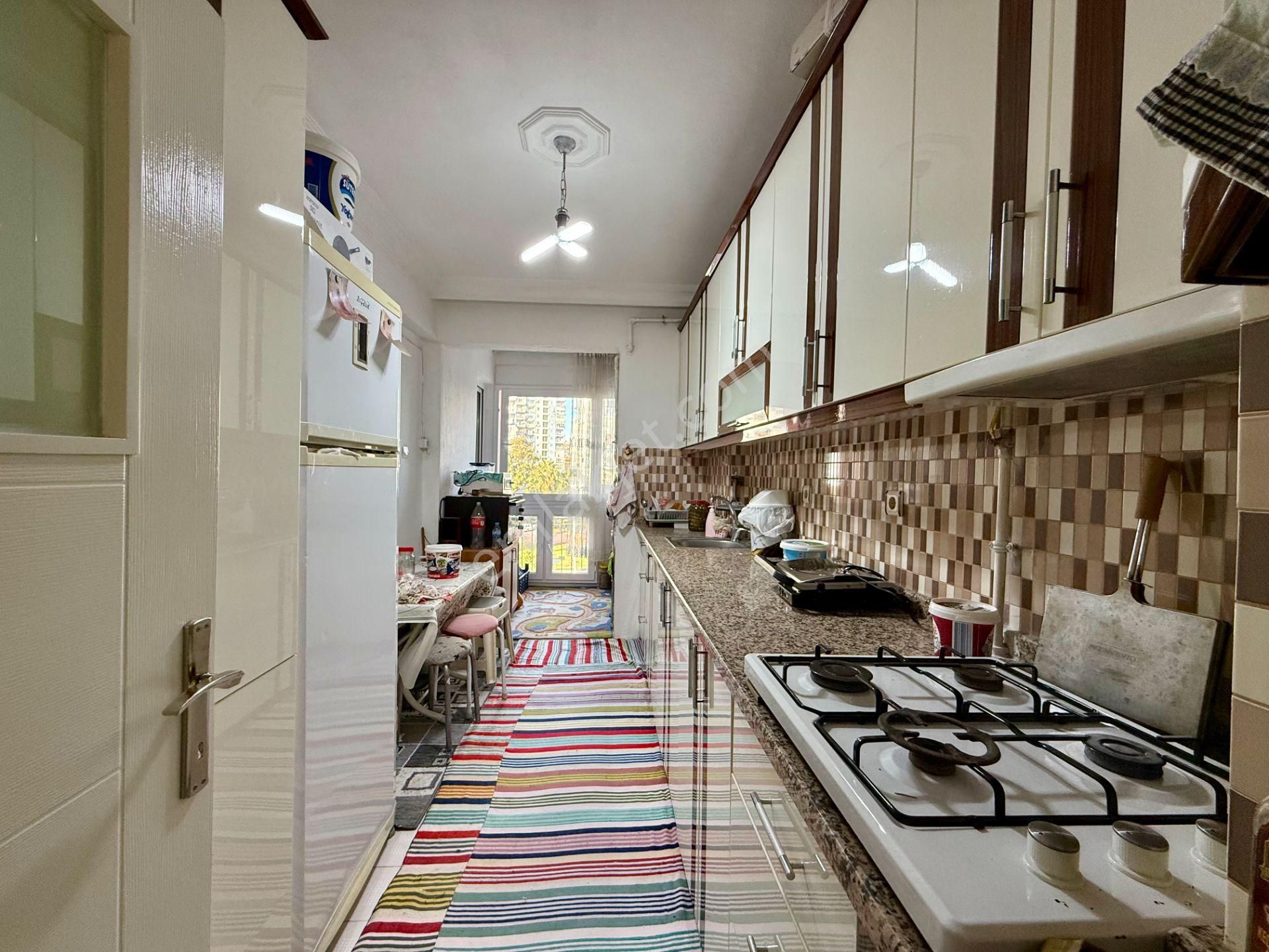 Yenidoğanda Site İçerisinde 2+1 Ayrı Mutfaklı Doğalgazlı Asansörlü Daire - Görsel 10