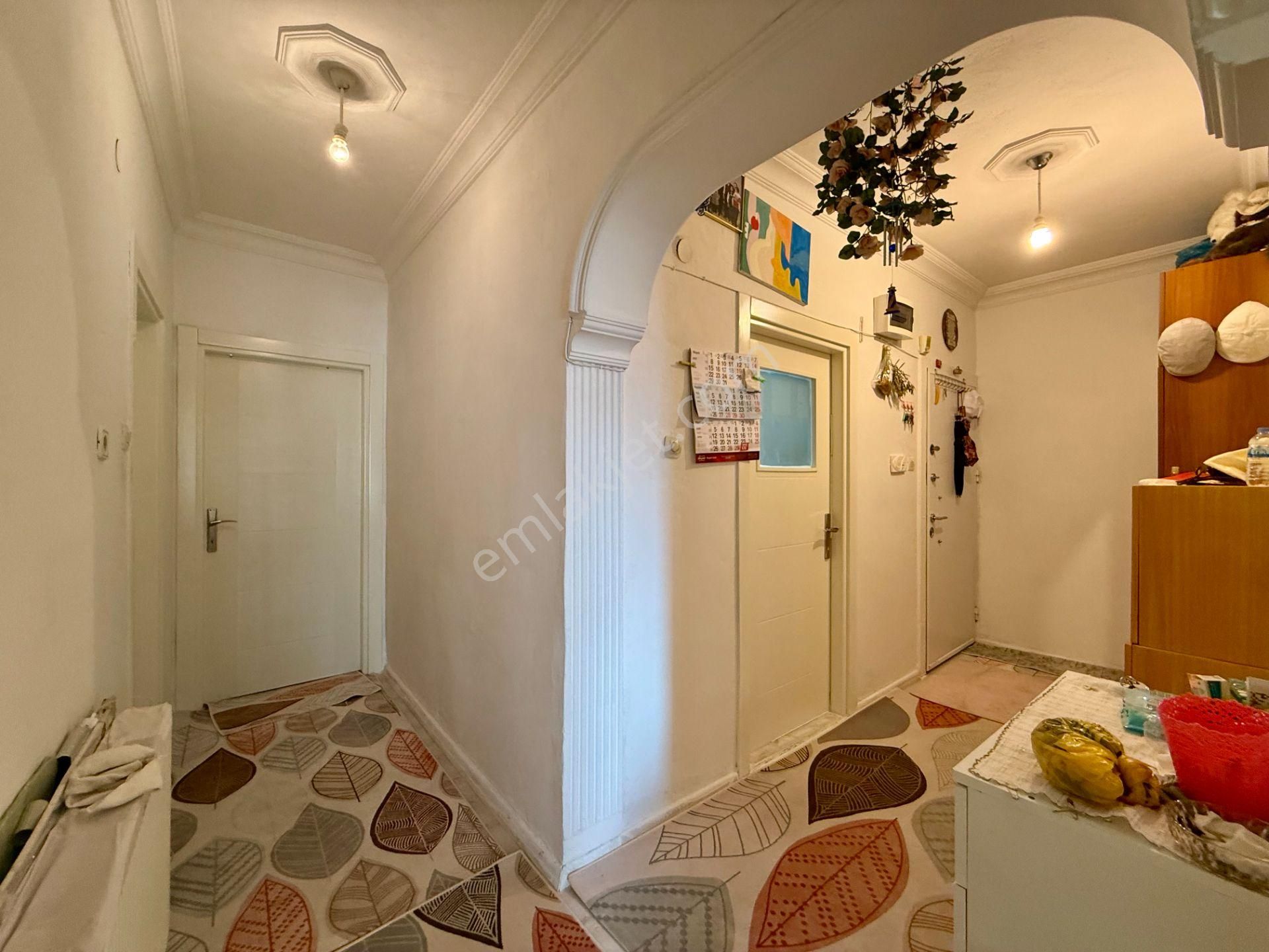 Yenidoğanda Site İçerisinde 2+1 Ayrı Mutfaklı Doğalgazlı Asansörlü Daire - Görsel 22