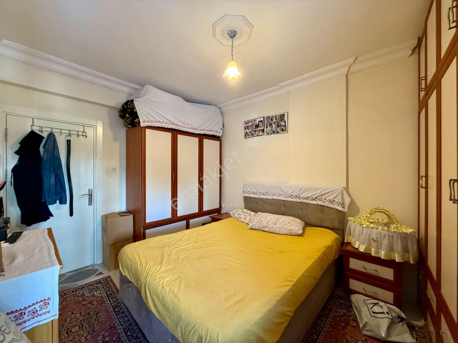 Yenidoğanda Site İçerisinde 2+1 Ayrı Mutfaklı Doğalgazlı Asansörlü Daire - Görsel 15