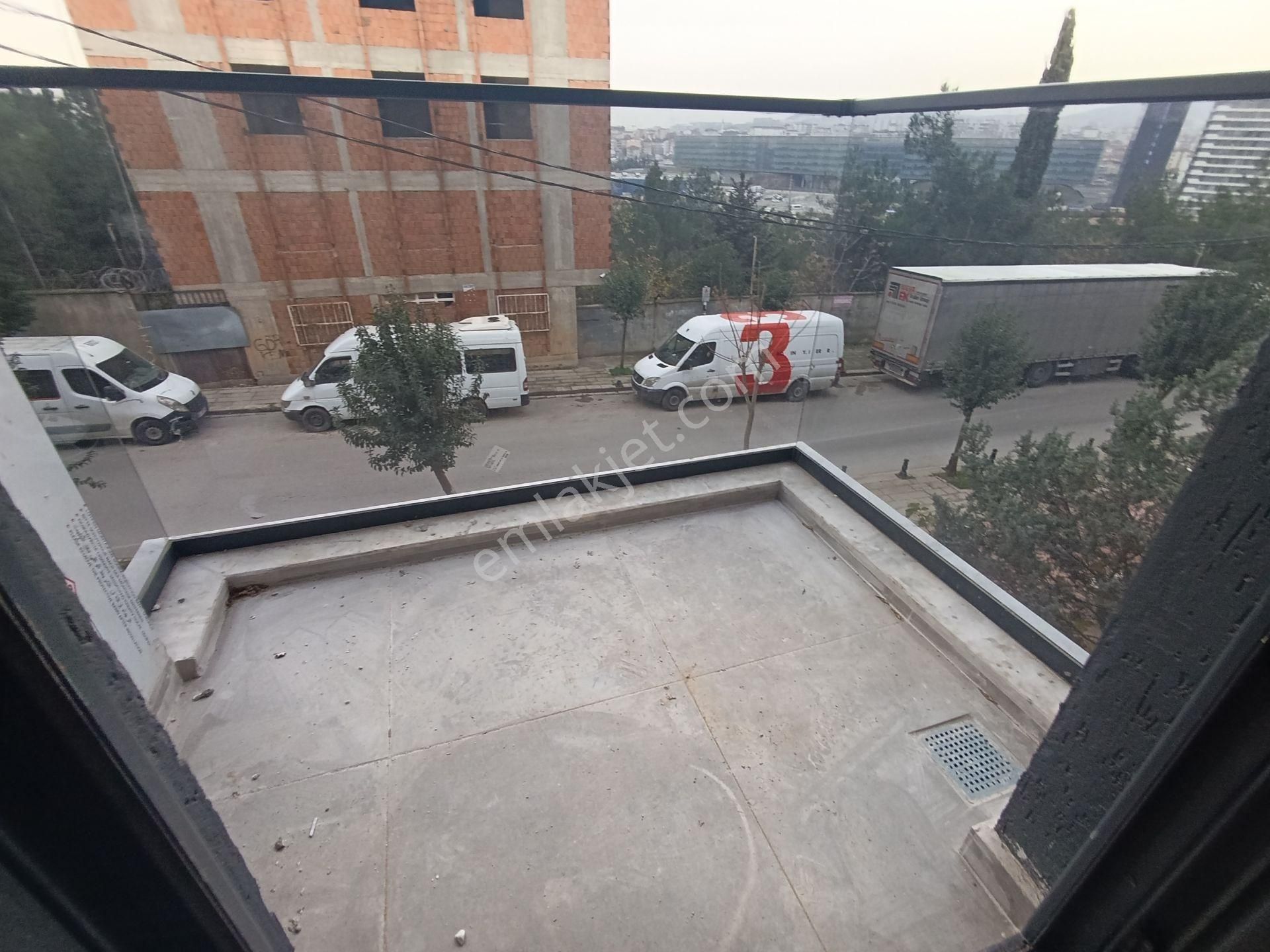 Pendik Güzelyalıda Satılık 2+1 Asansör Otoparklı Ana Cadde Üstü Lüks Daire - Görsel 8
