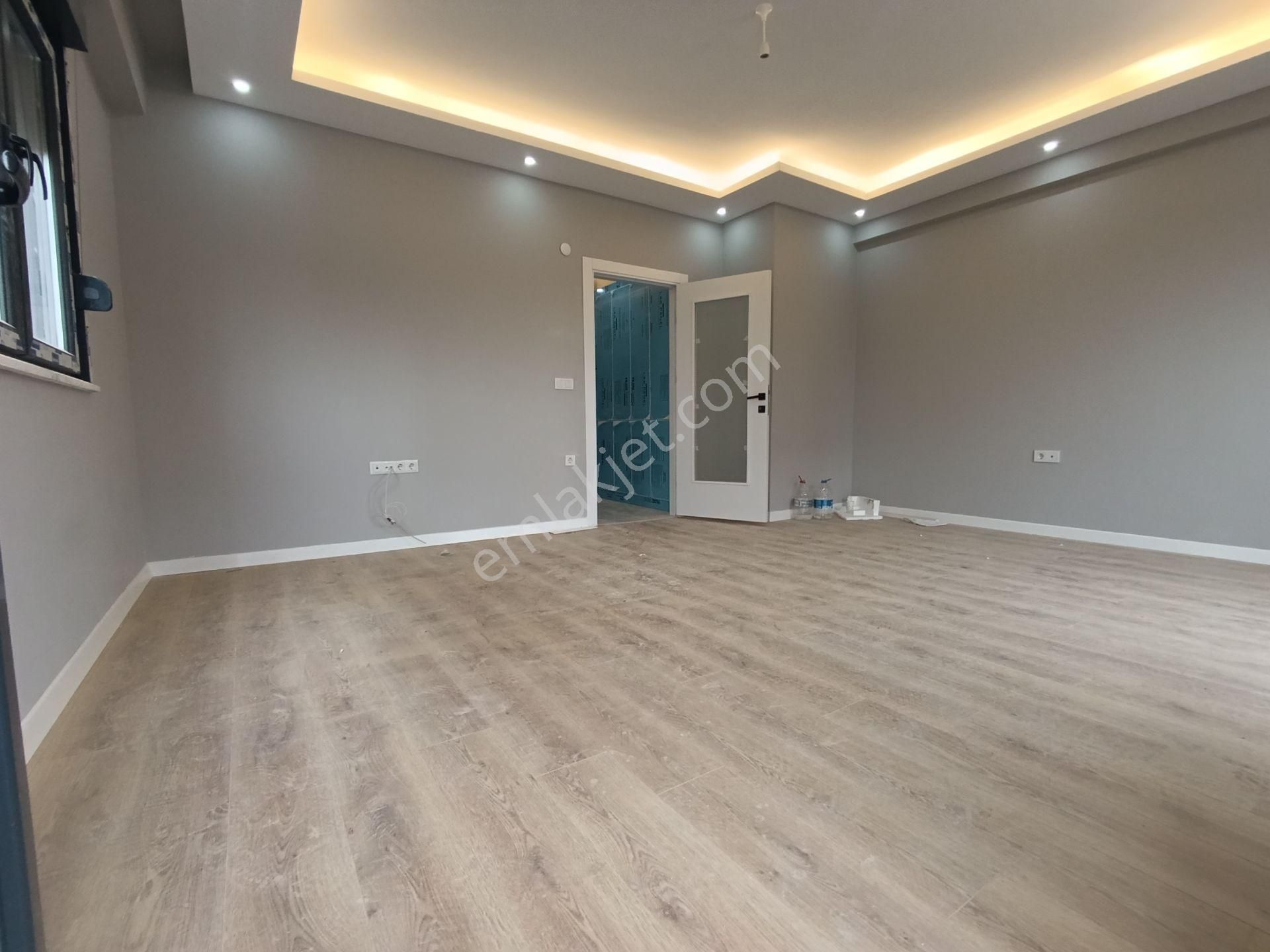 Pendik Güzelyalıda Satılık 2+1 Asansör Otoparklı Ana Cadde Üstü Lüks Daire - Görsel 5
