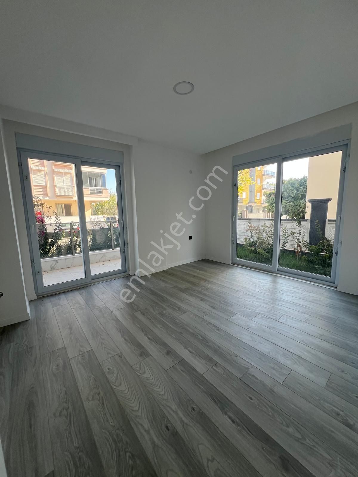 Aydoğmuşta 2+1 Lüks Sıfır Daire - Görsel 14