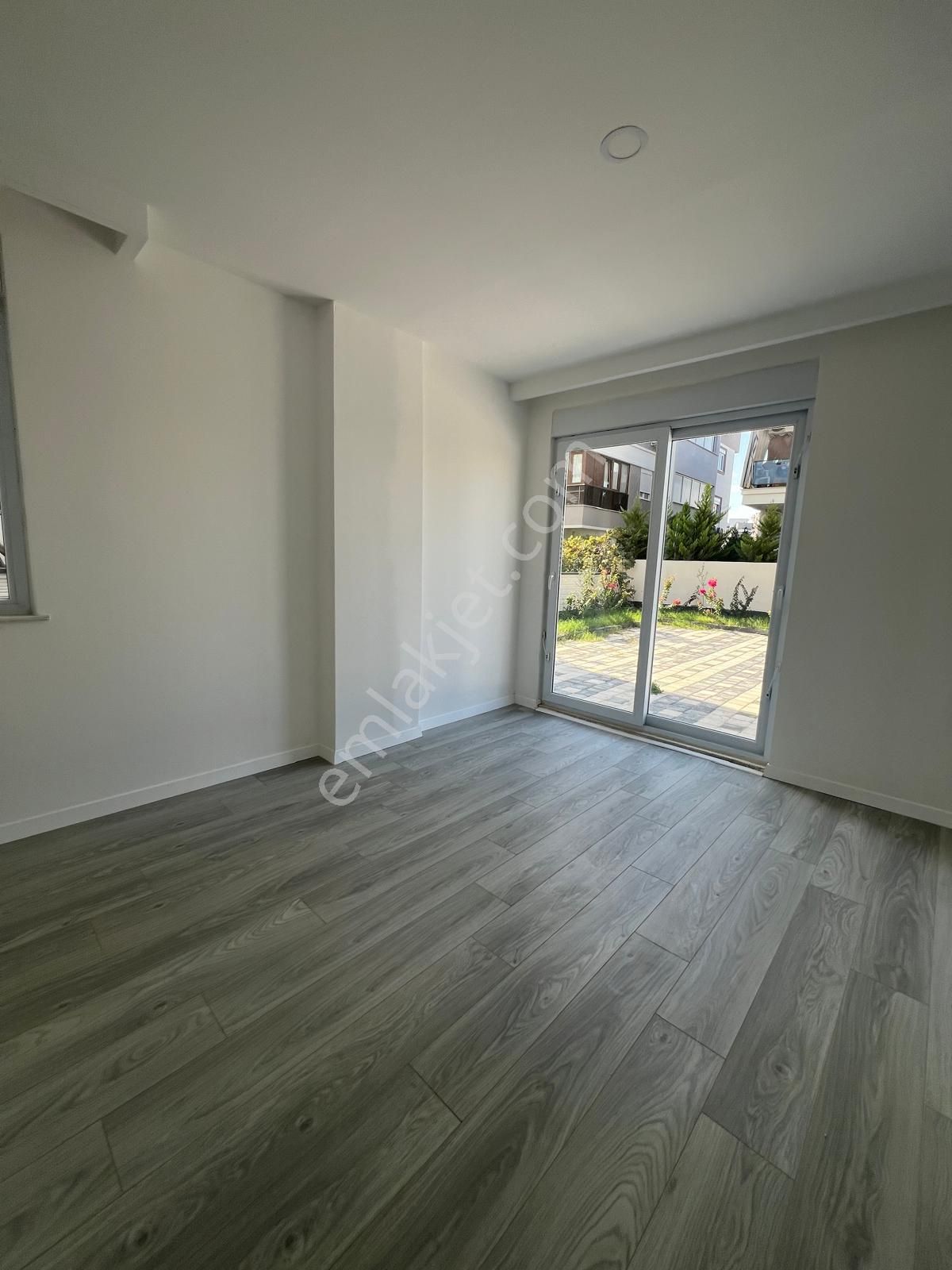 Aydoğmuşta 2+1 Lüks Sıfır Daire - Görsel 9