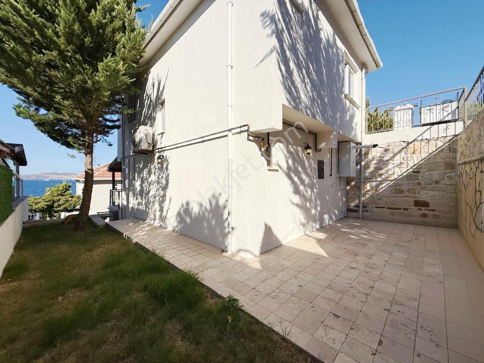 Yenifoça'da 330 M² Arsa İçinde Fırsat Satılık Müstakil Dubleks - Görsel 21