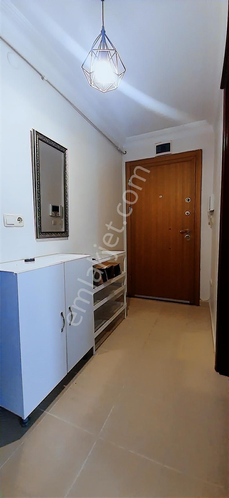 Üsküdar Merkezde Genç Binada Bahçe Katı Satılık 2+1 Daire - Görsel 3