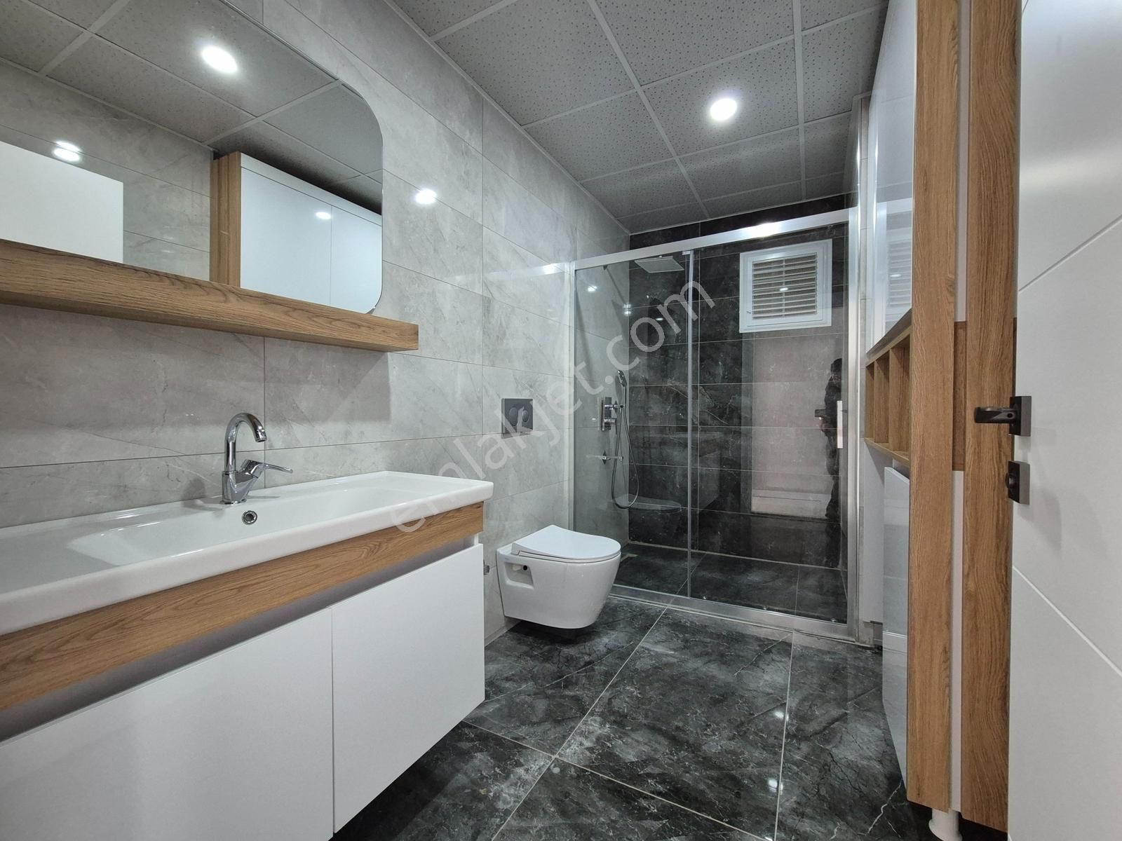 Panoramik Antalya Manzaralı Doğalgaz Kombili 3+1 Daire - Görsel 4