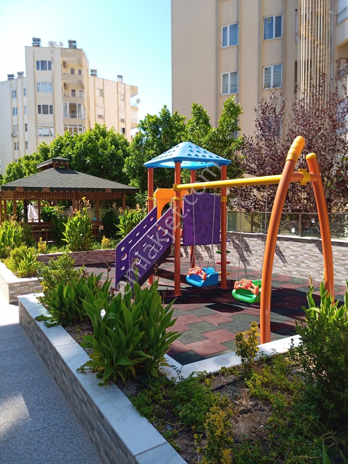 Sarısuda Site İçerisinde Doğalgazlı Amerikan Mutfak Giriş Kat 1+1 Satılık Daire - Görsel 3