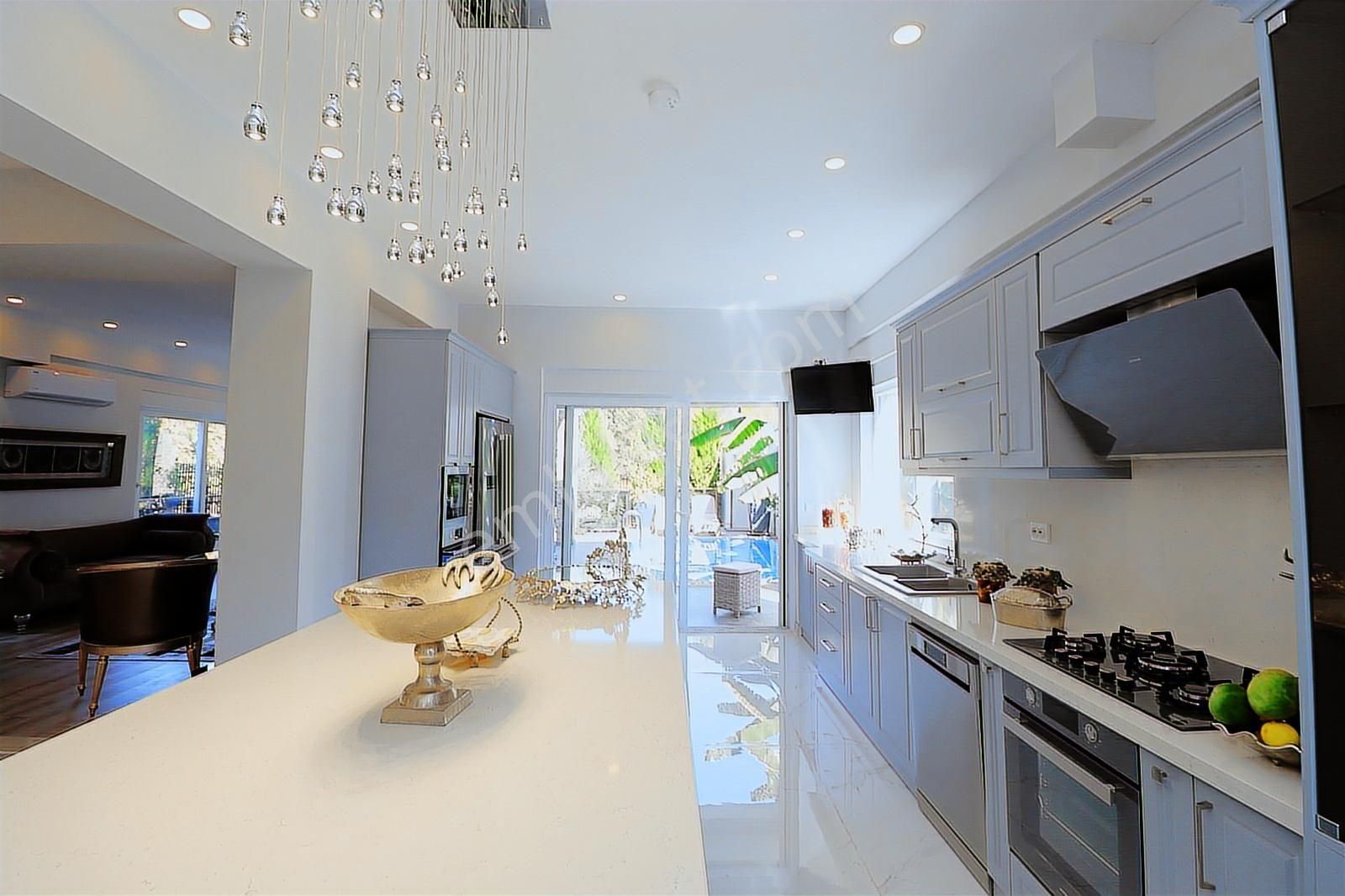 Döşemealtında Özel Havuzlu Müstakil Şık Villa | Tekce - Görsel 18