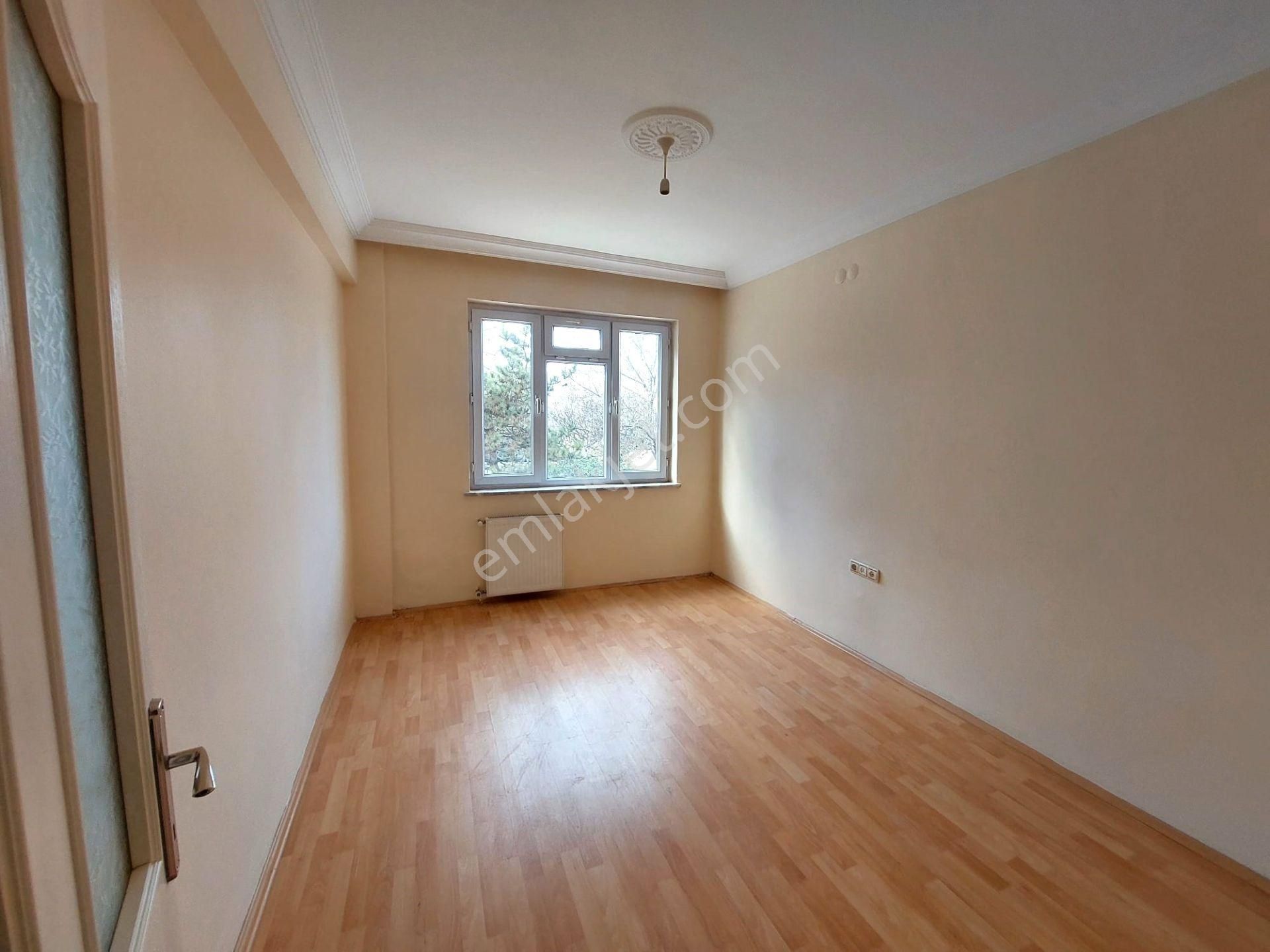 Recep Ümit'ten Şarhöyük Mahallesi Şarhöyük Sağlık Ocağının Yakınında Kiralık 3+1 Daire - Görsel 13