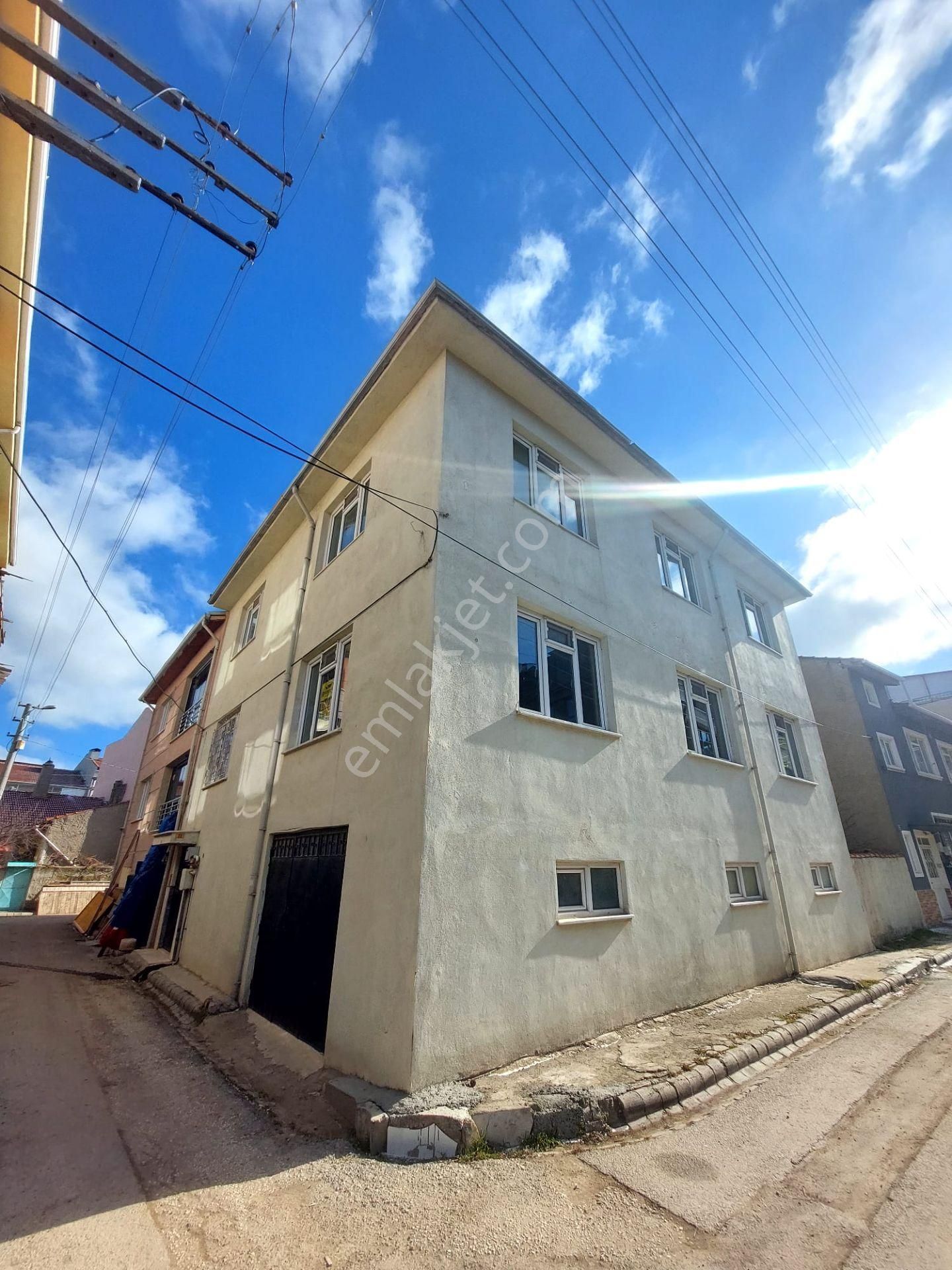 Recep Ümit'ten Şarhöyük Mahallesi Şarhöyük Sağlık Ocağının Yakınında Kiralık 3+1 Daire - Görsel 35