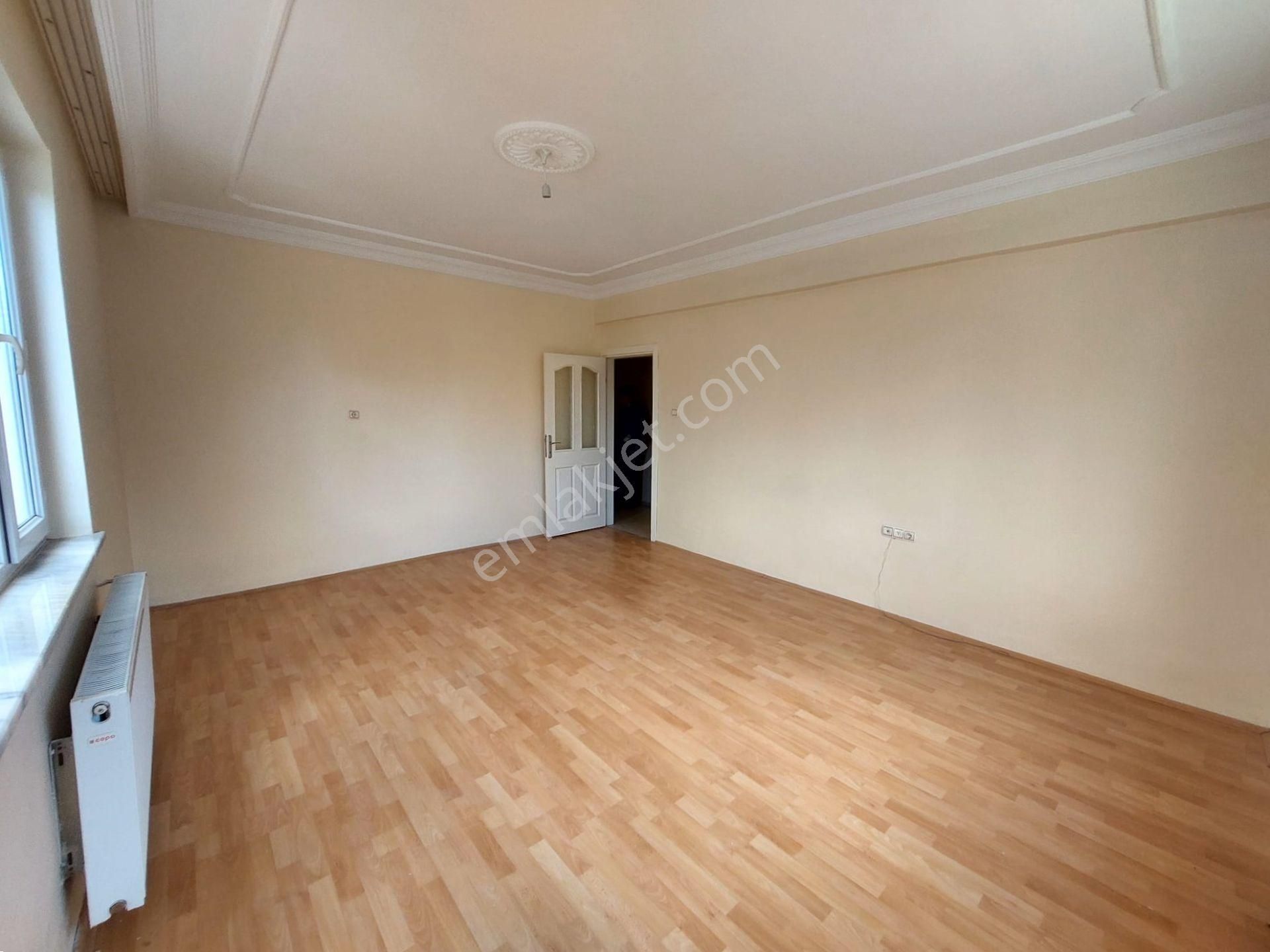 Recep Ümit'ten Şarhöyük Mahallesi Şarhöyük Sağlık Ocağının Yakınında Kiralık 3+1 Daire - Görsel 12