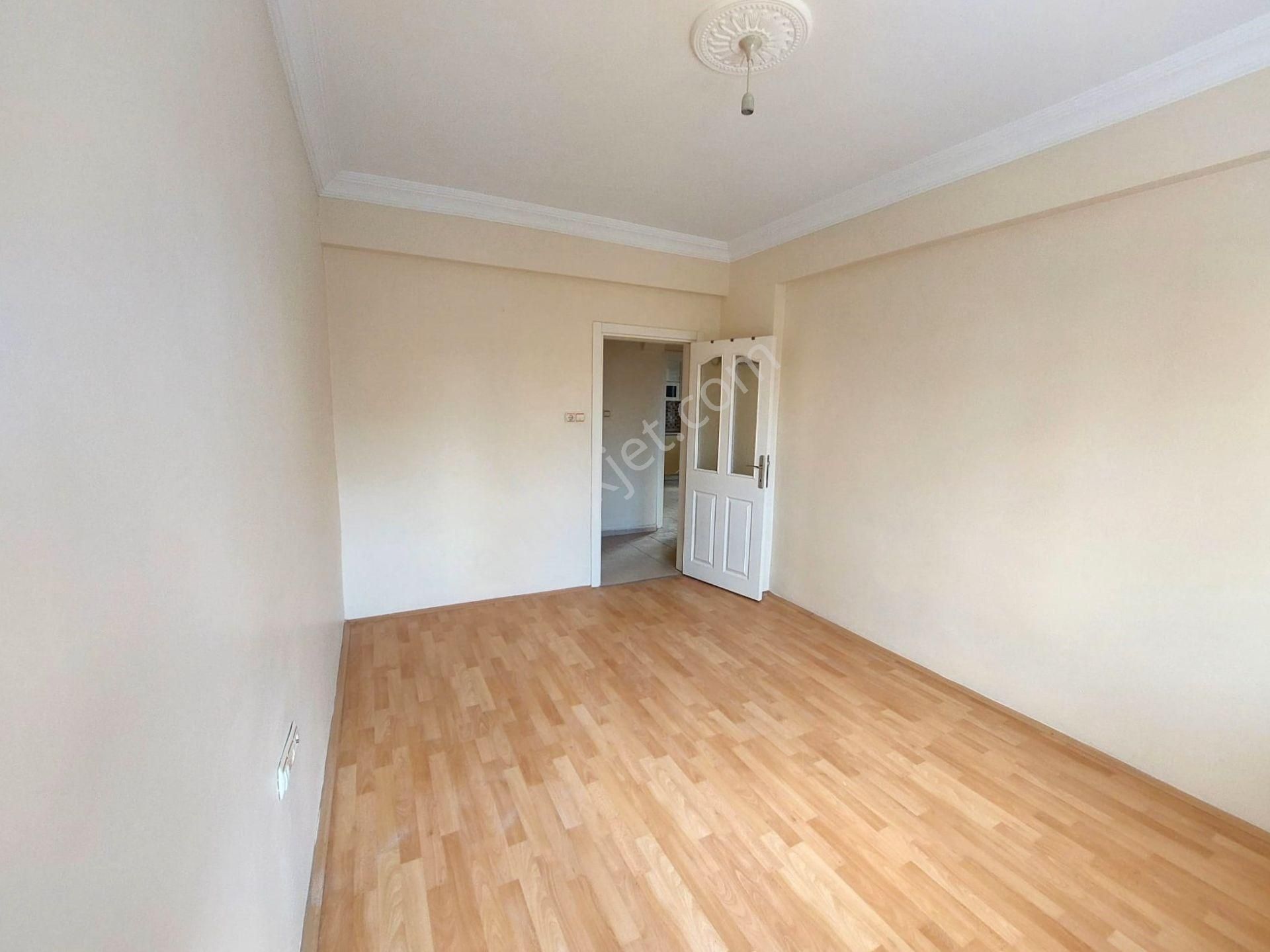 Recep Ümit'ten Şarhöyük Mahallesi Şarhöyük Sağlık Ocağının Yakınında Kiralık 3+1 Daire - Görsel 19